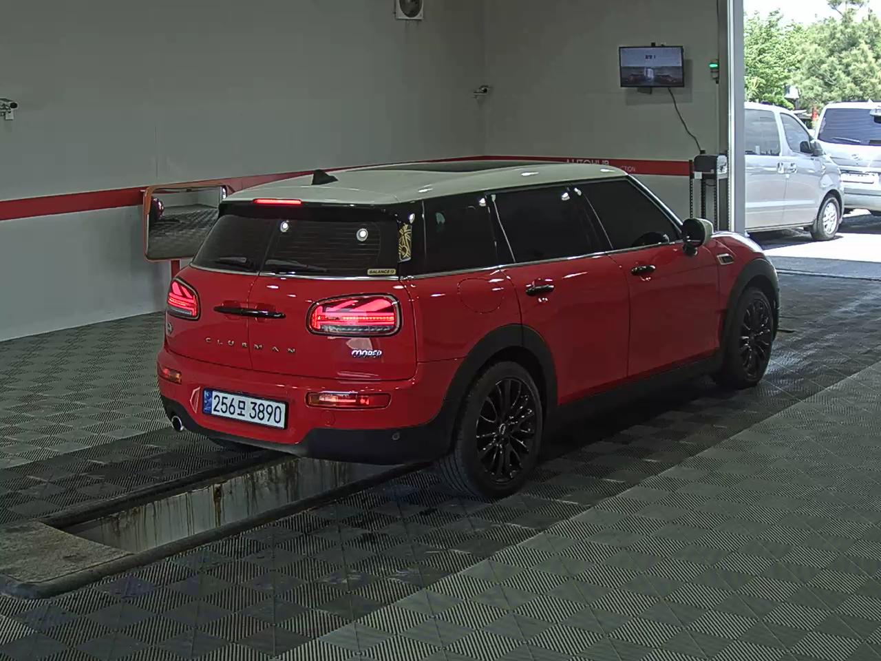 BMW MINI 2023 - Image 4