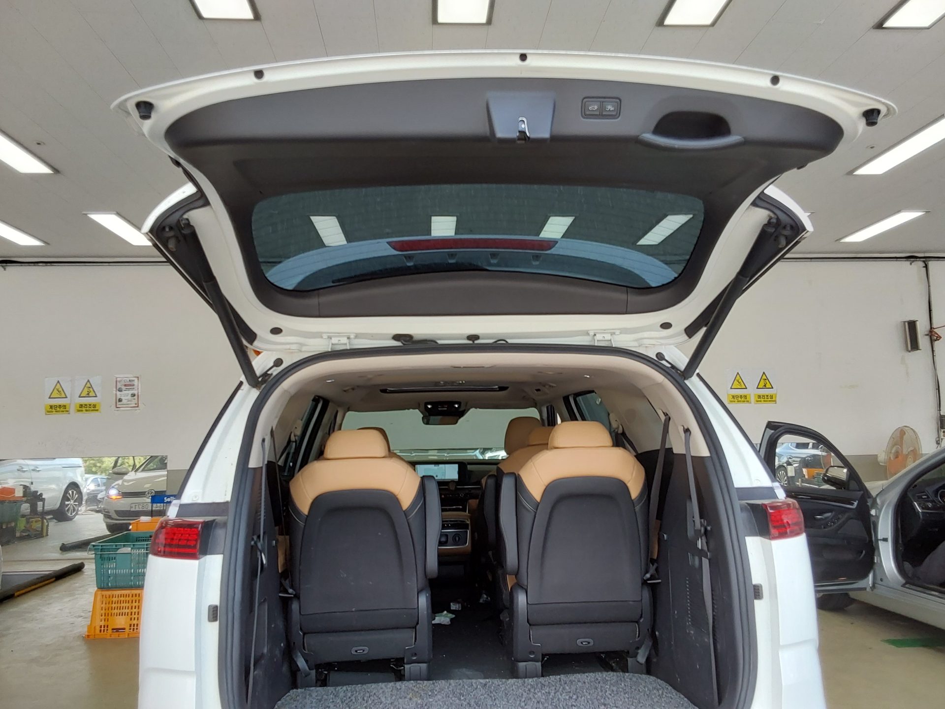 Kia SEDONA 2023 - Image 15
