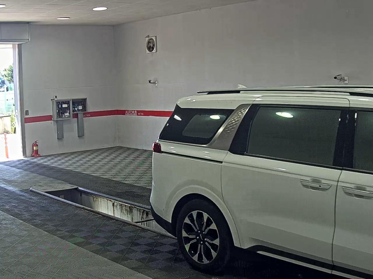 Kia SEDONA 2023 - Image 2