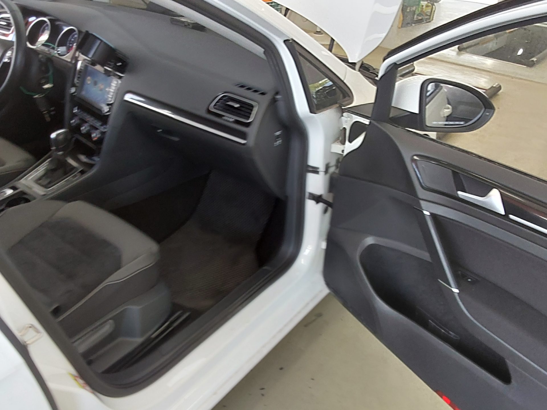Volkswagen Golf 2015 - Image 14