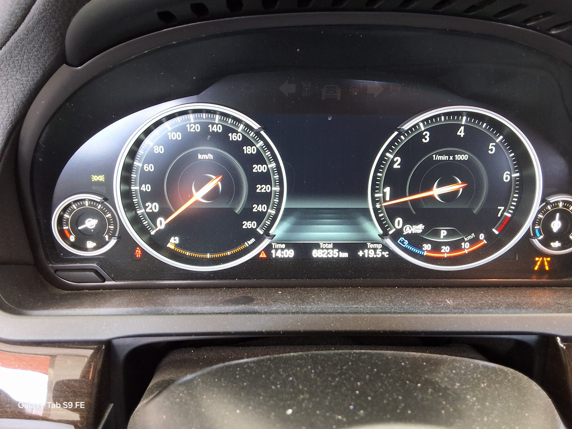 BMW 7 Series - 8