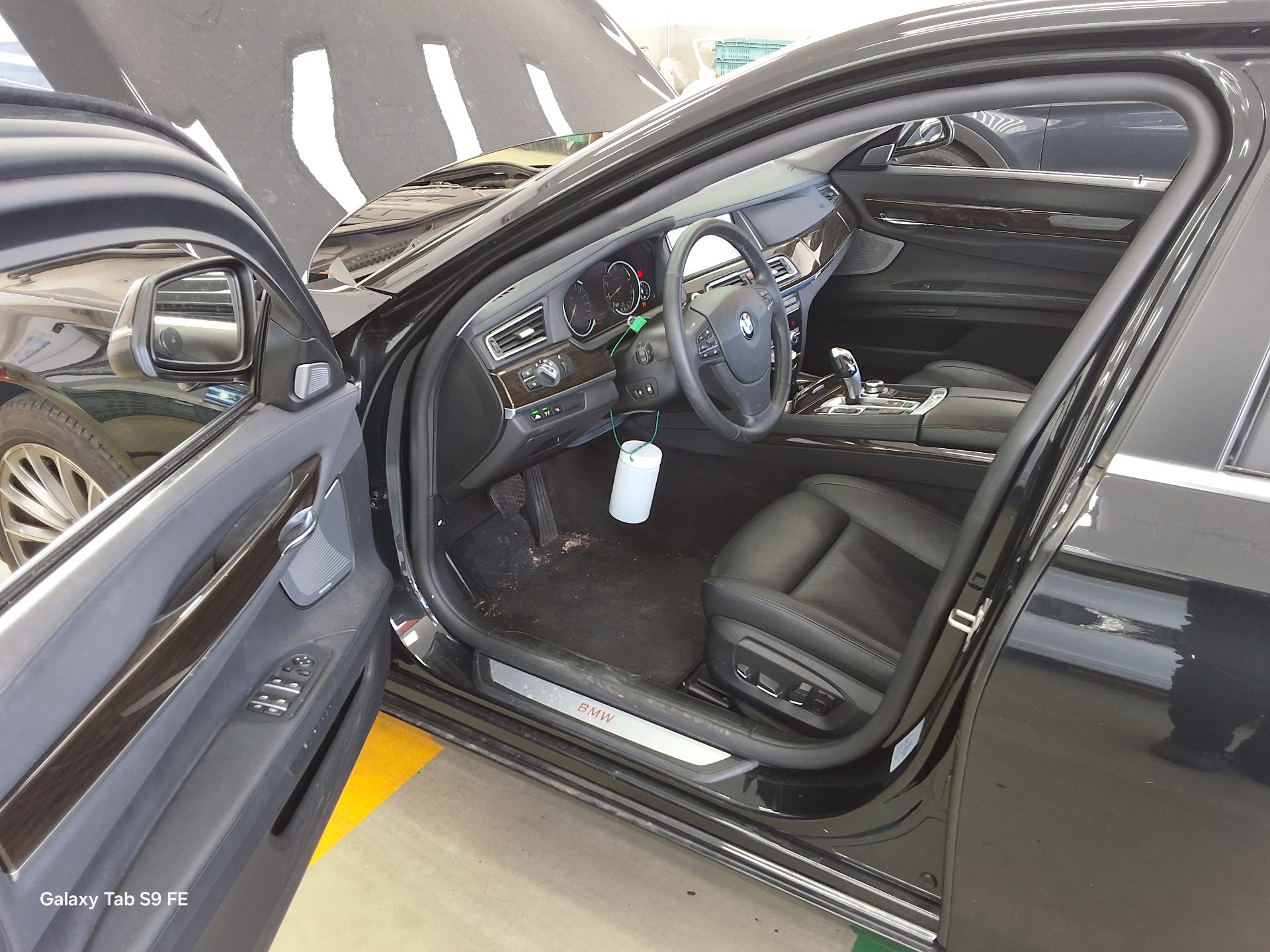 BMW 7 Series - 9