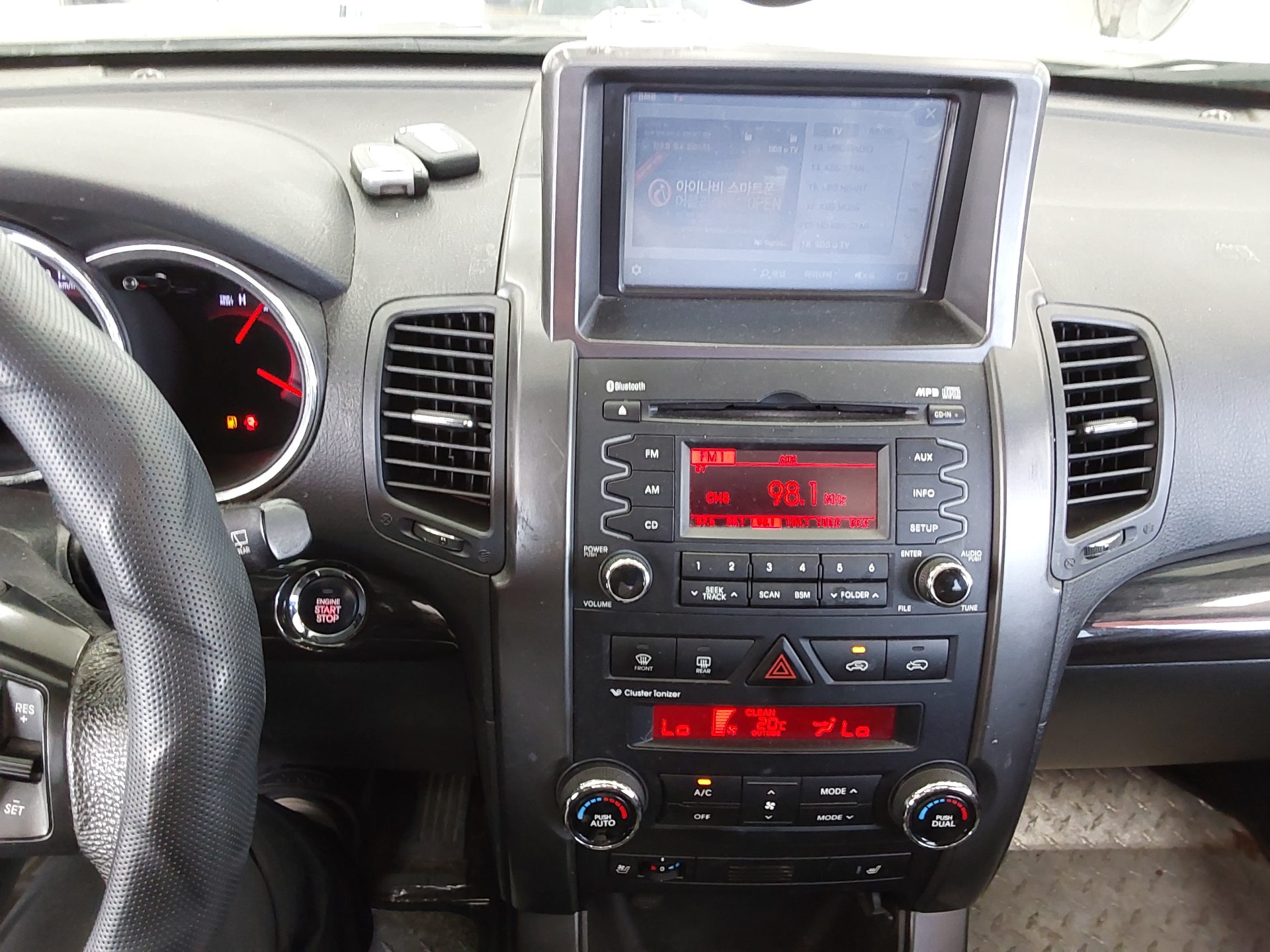 Kia Sorento 2010 - Image 18
