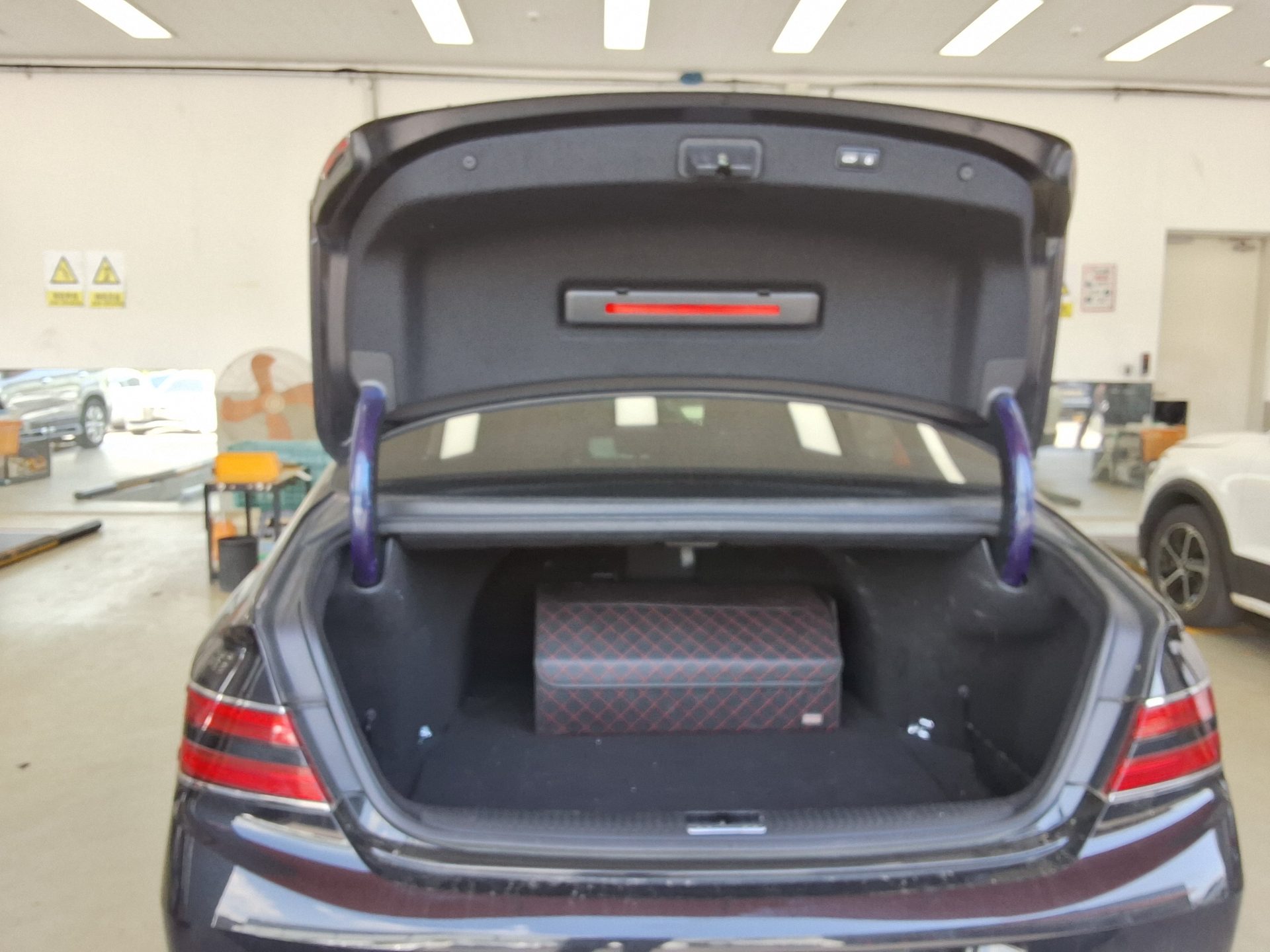 2021 - genesis g90