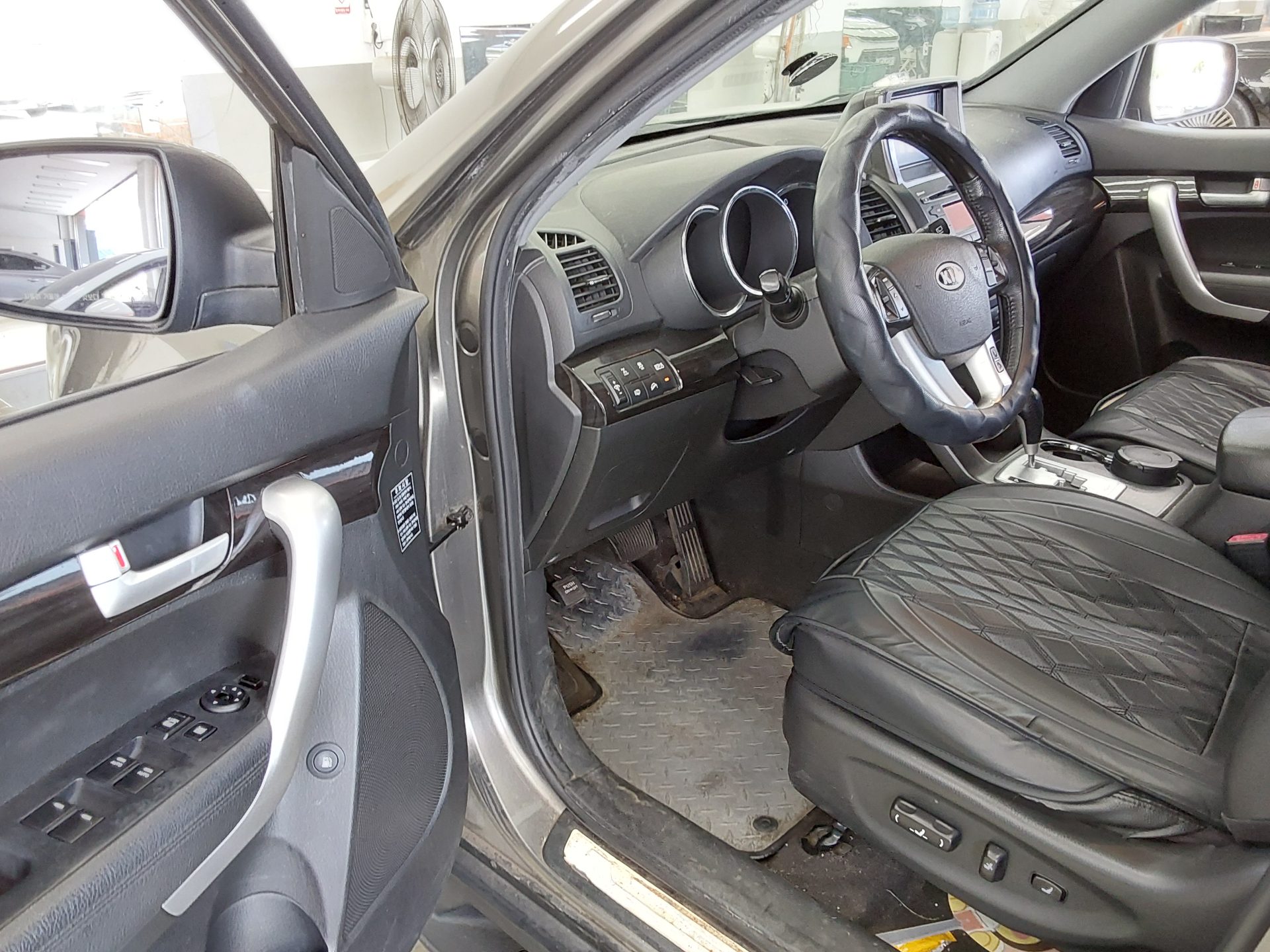 Kia Sorento 2010 - Image 10