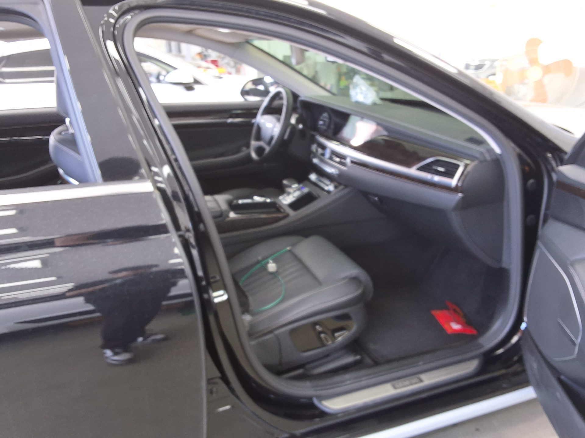 2021 - genesis g90