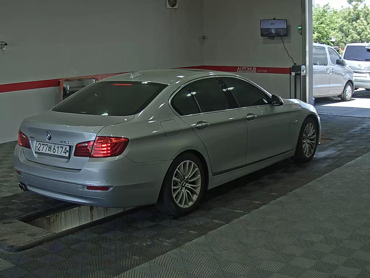 BMW 5 시리즈 2016 - 이미지 4