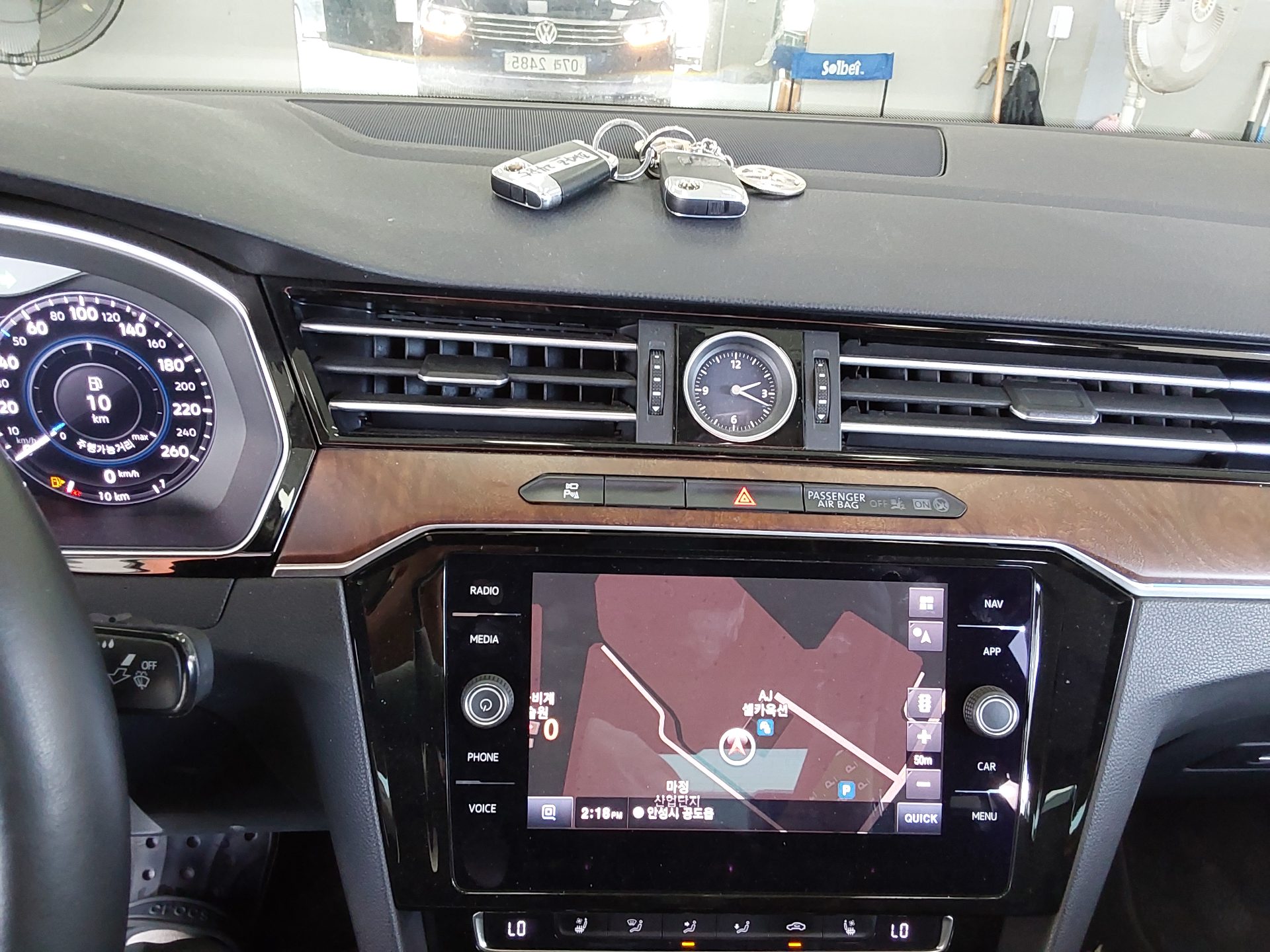 Volkswagen Passat 2018 - Image 19