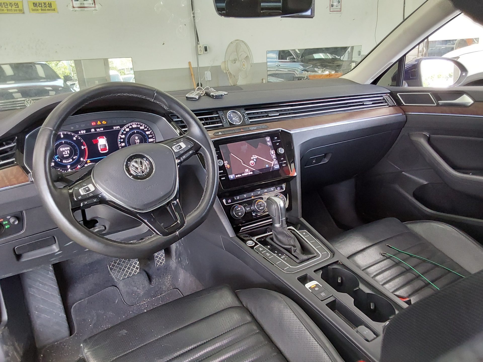 Volkswagen Passat 2018 - Image 11