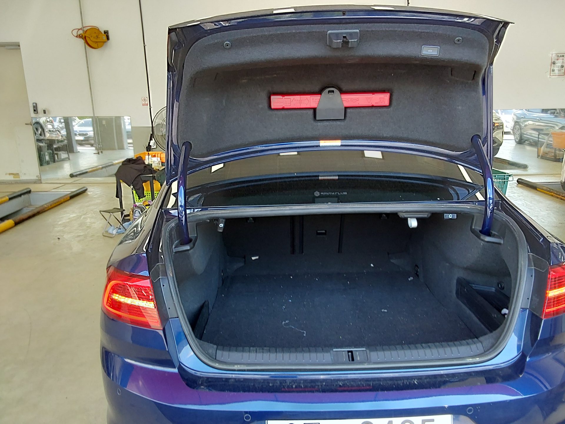 Volkswagen Passat 2018 - Image 16