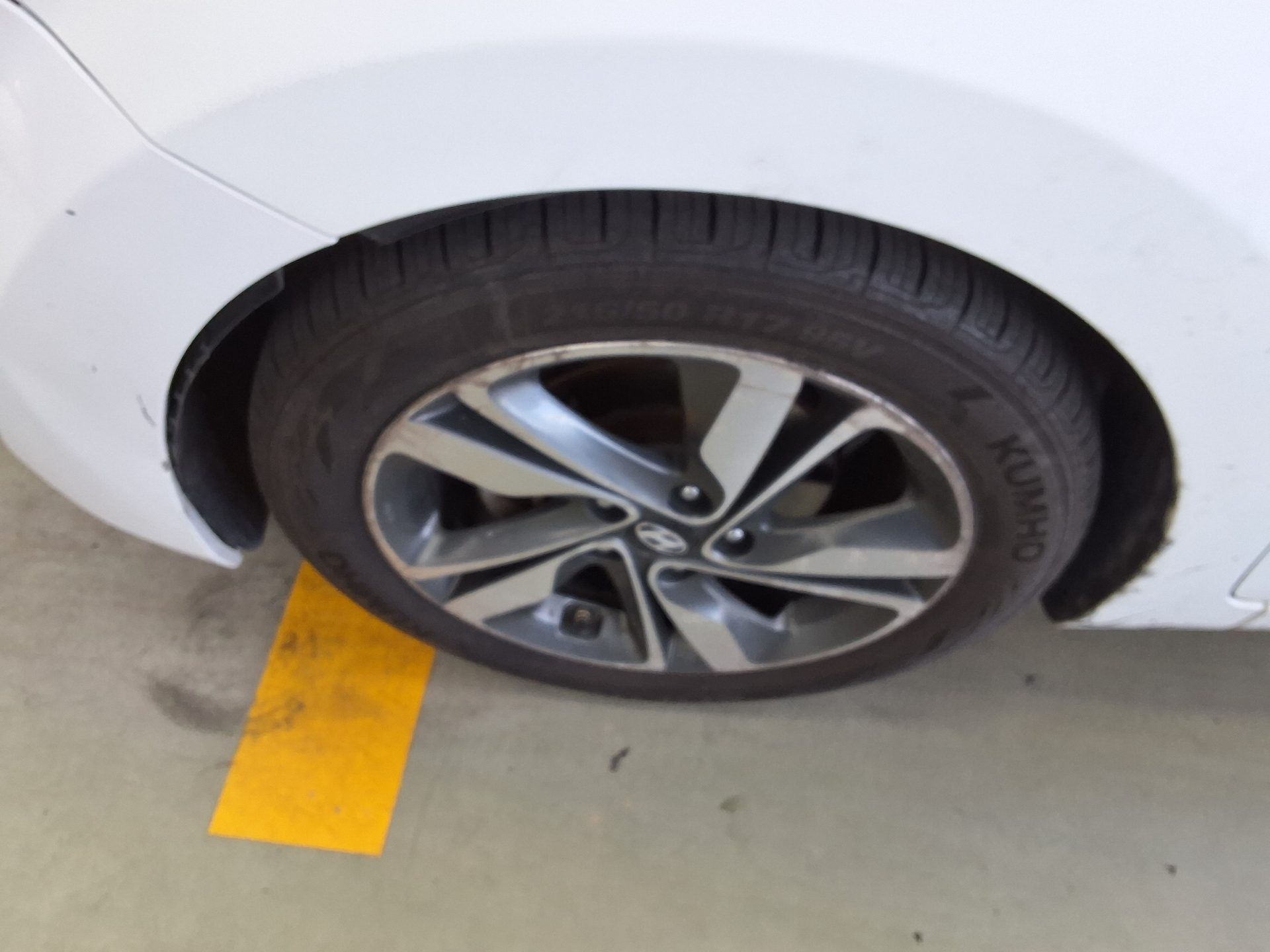 Hyundai Elantra 2016 - Image 17