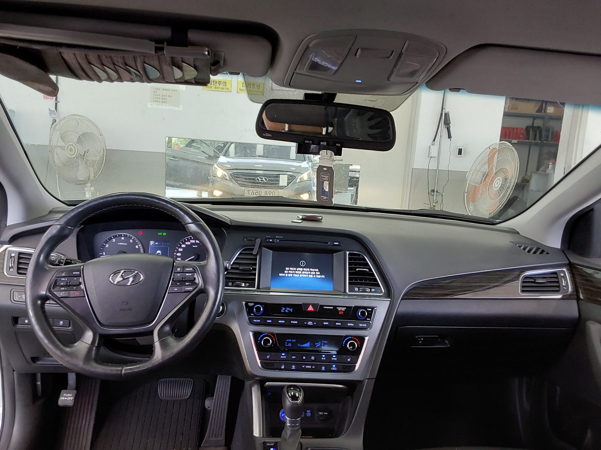 Hyundai Sonata 2016 - Image 10