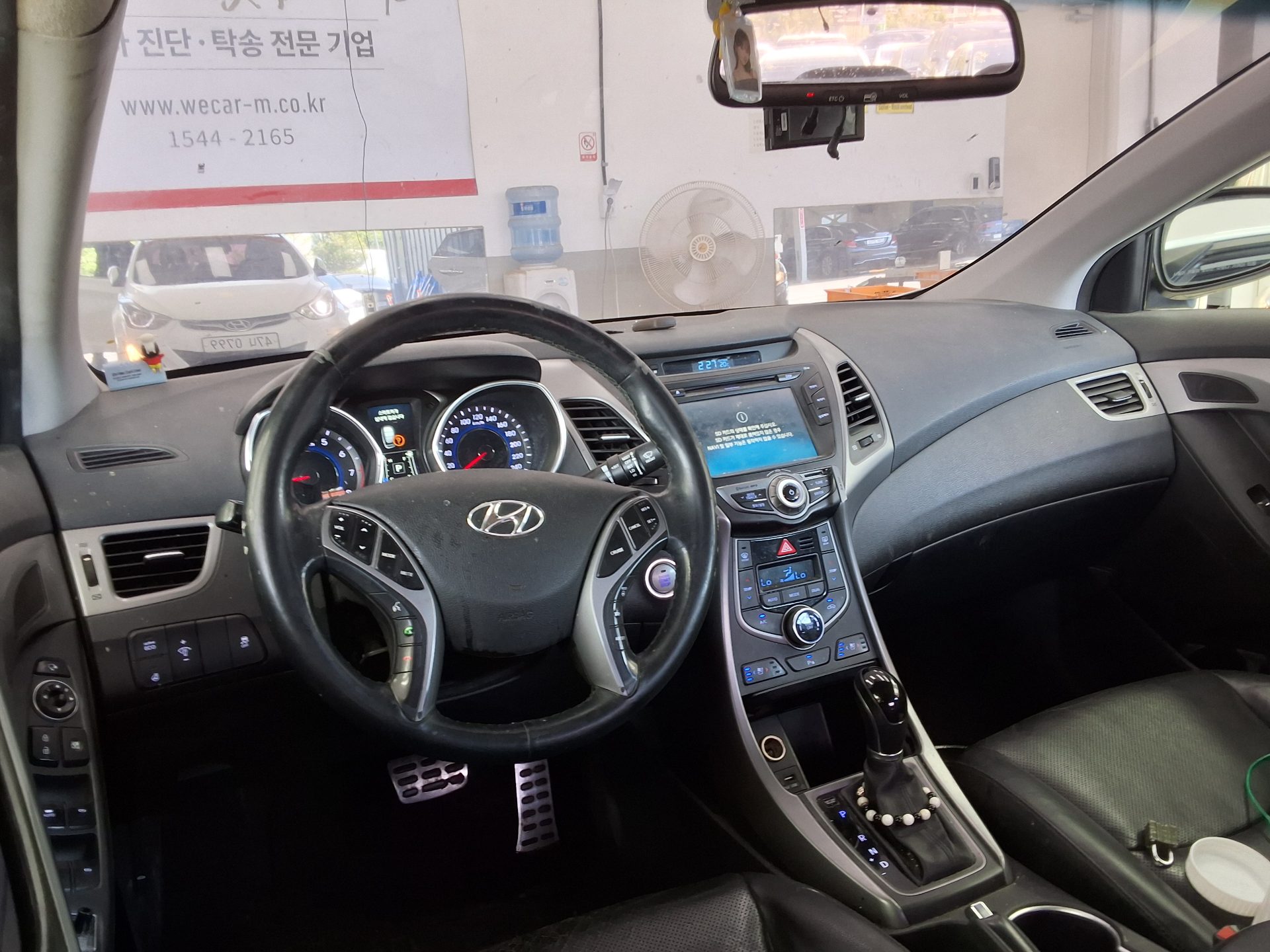 Hyundai Elantra 2016 - Image 10