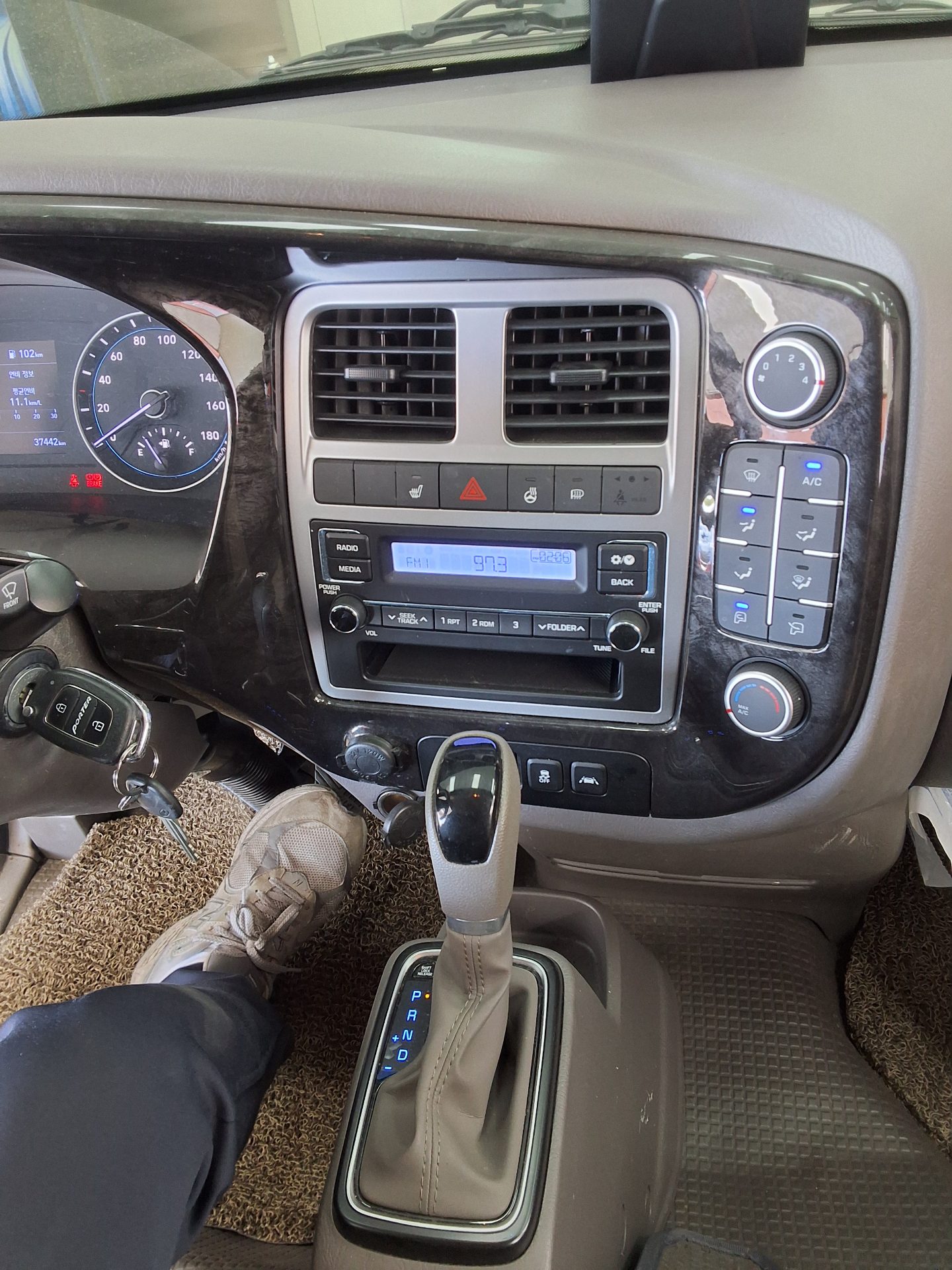 Hyundai Porter 2023 - Image 10