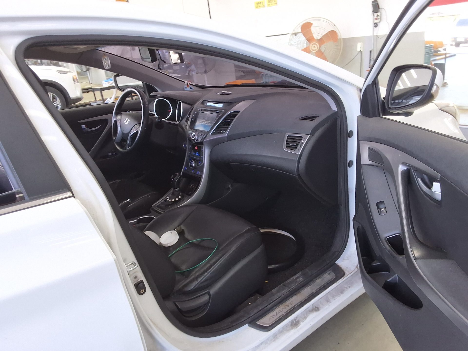 Hyundai Elantra 2016 - Image 13