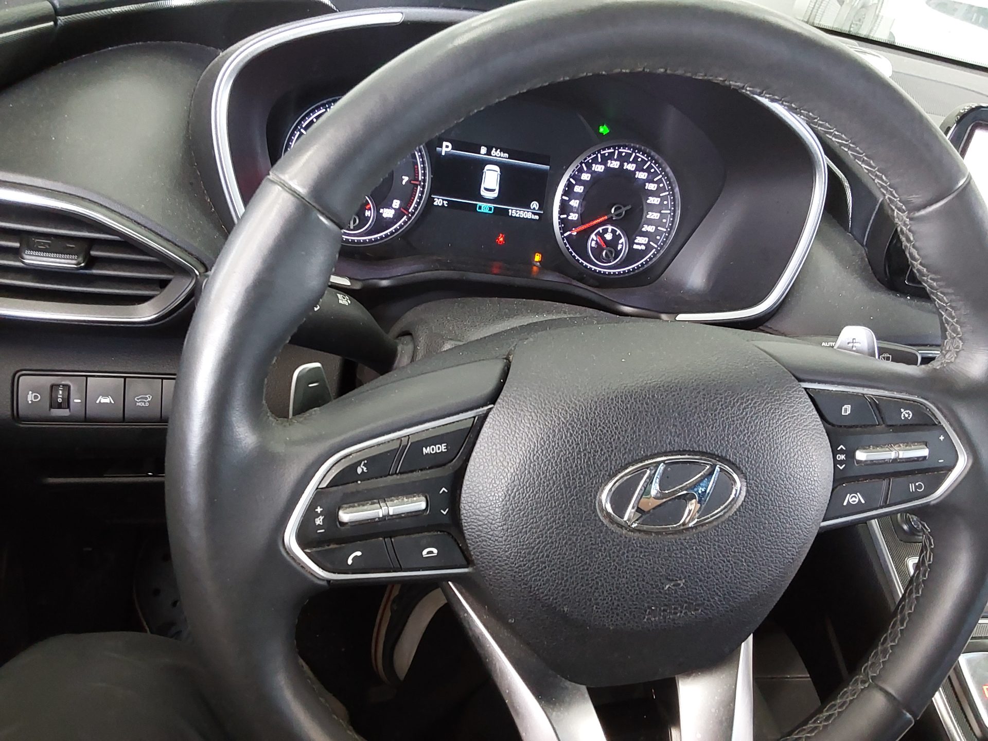 Hyundai Santa Fe 2023 - Image 17