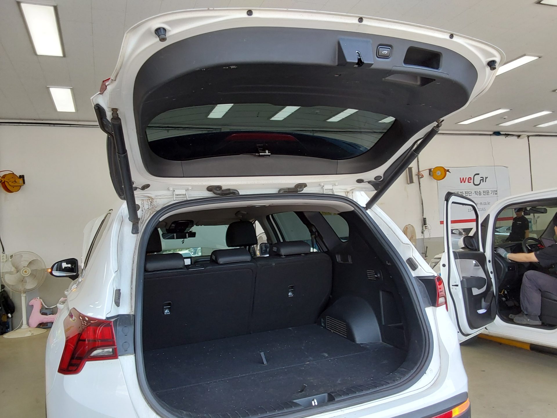 Hyundai Santa Fe 2023 - Image 15