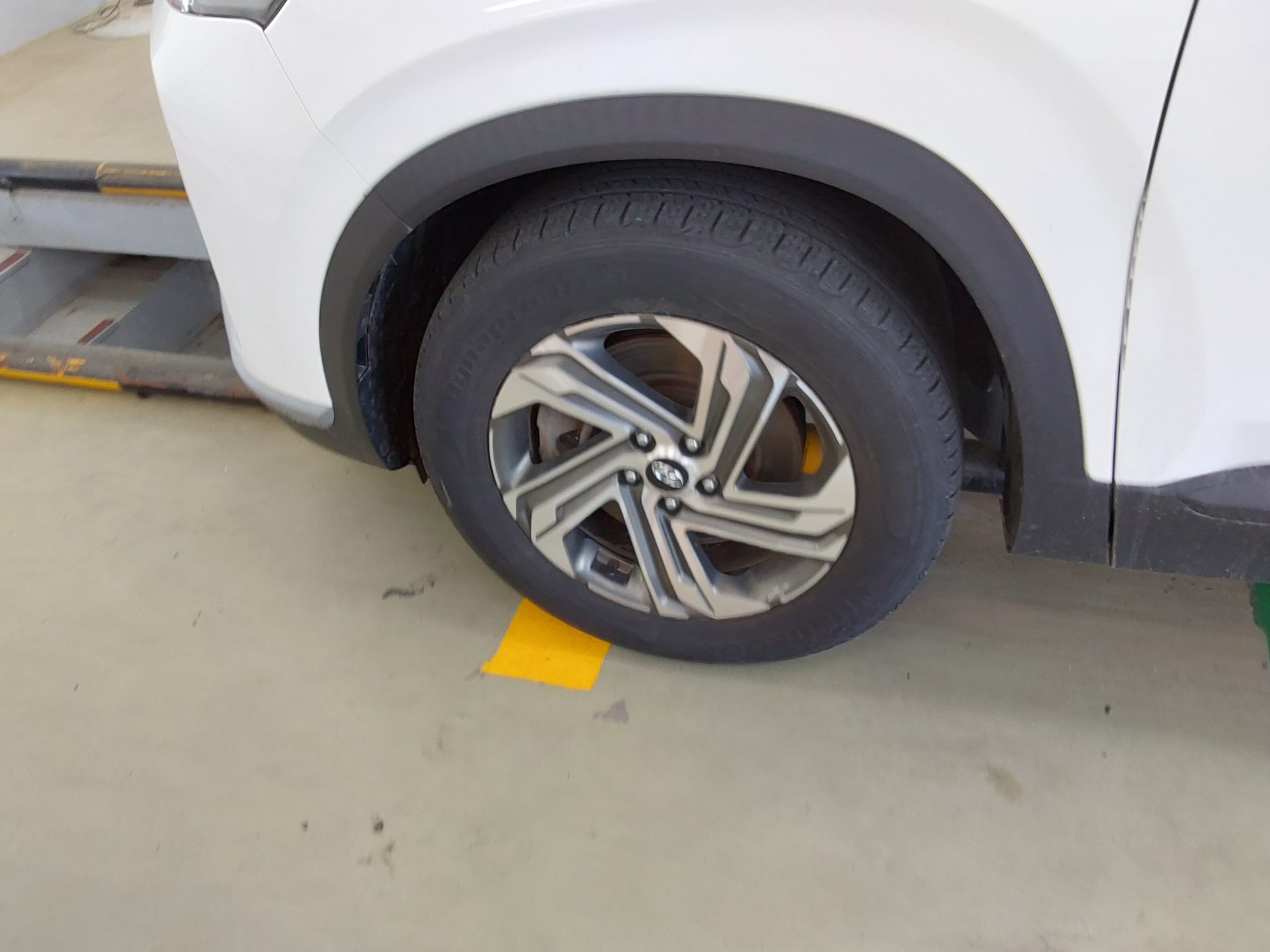 Hyundai Santa Fe 2023 - Image 21
