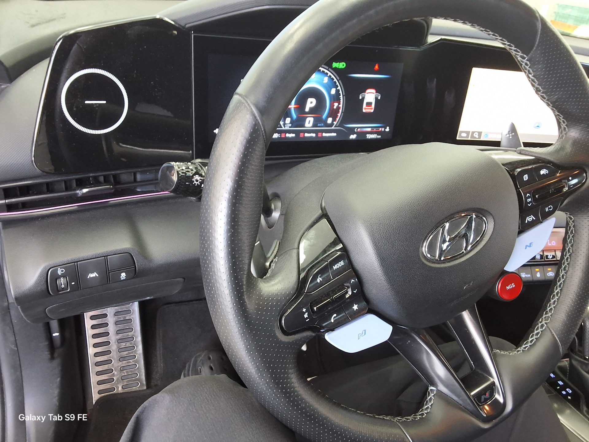 Hyundai Elantra - 16
