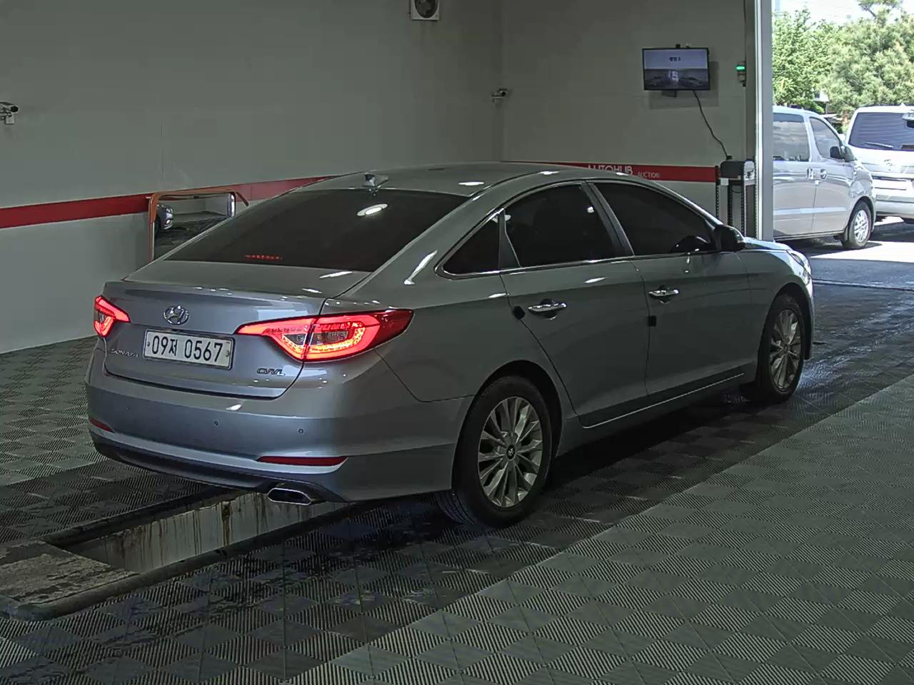 Hyundai Sonata 2016 - Image 4
