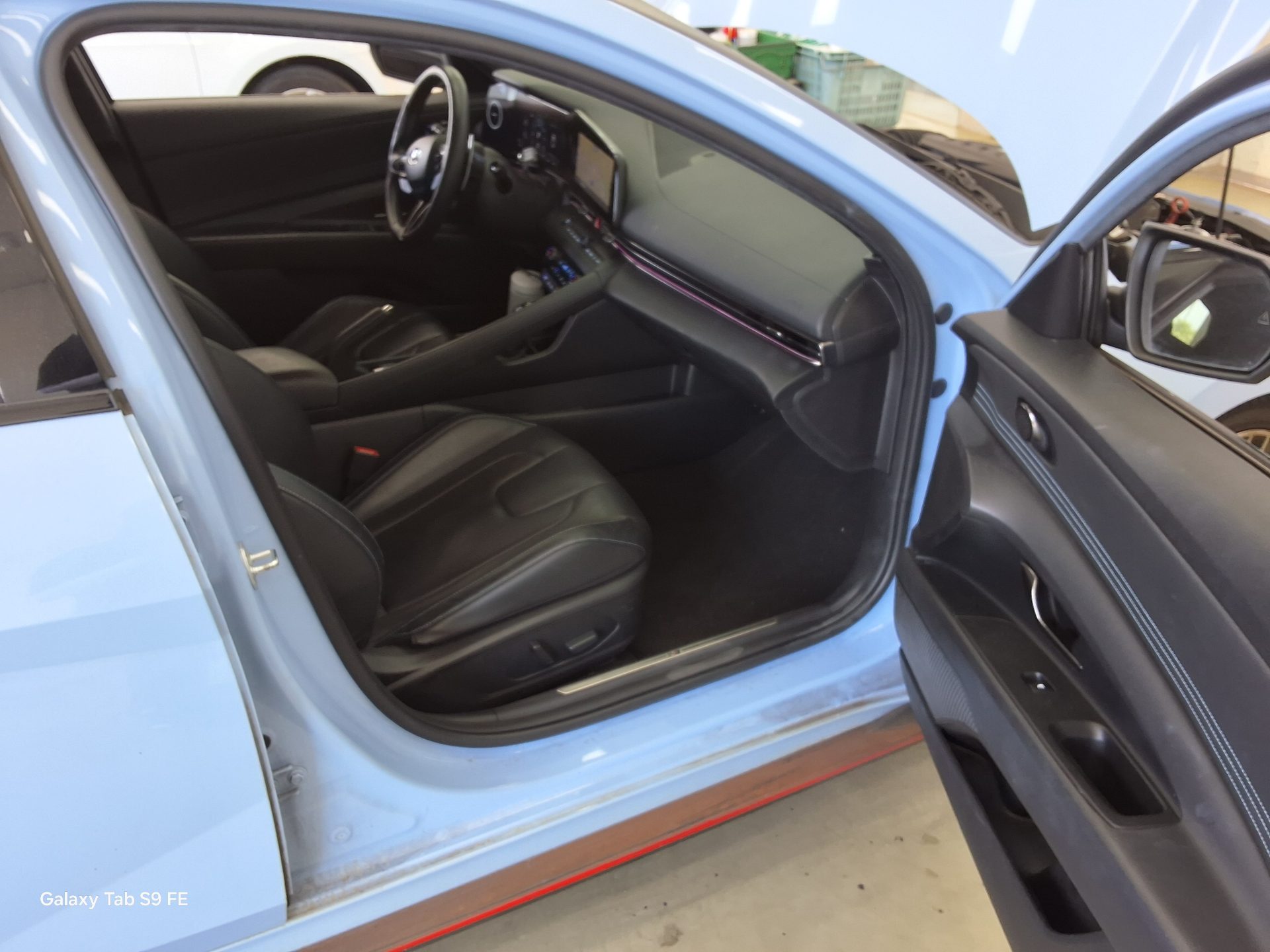 Hyundai Elantra - 13