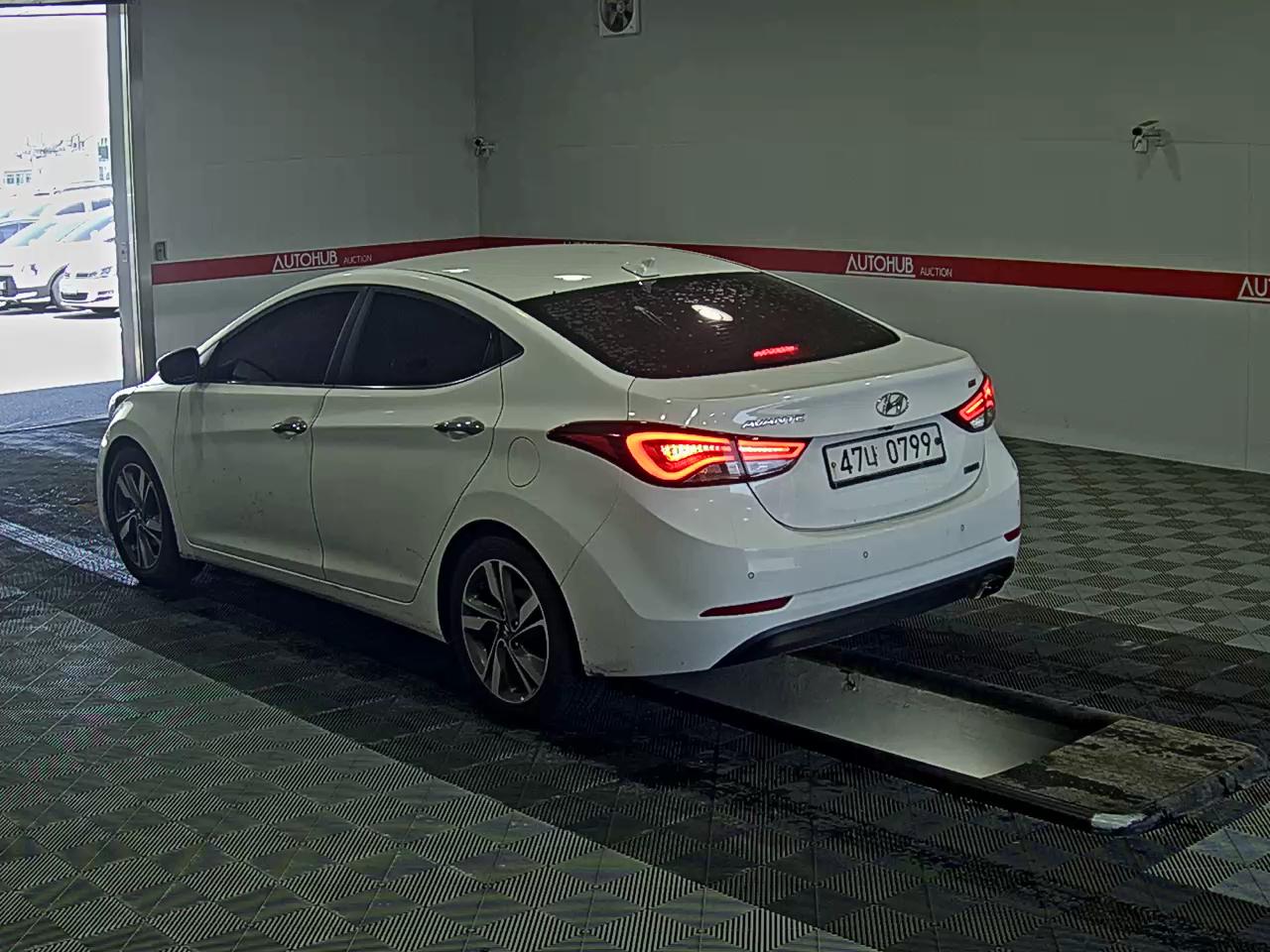 Hyundai Elantra 2016 - Image 5