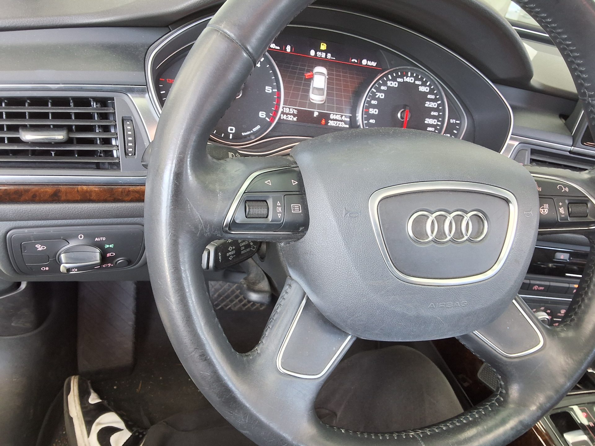 Audi A6 2014 - Image 21