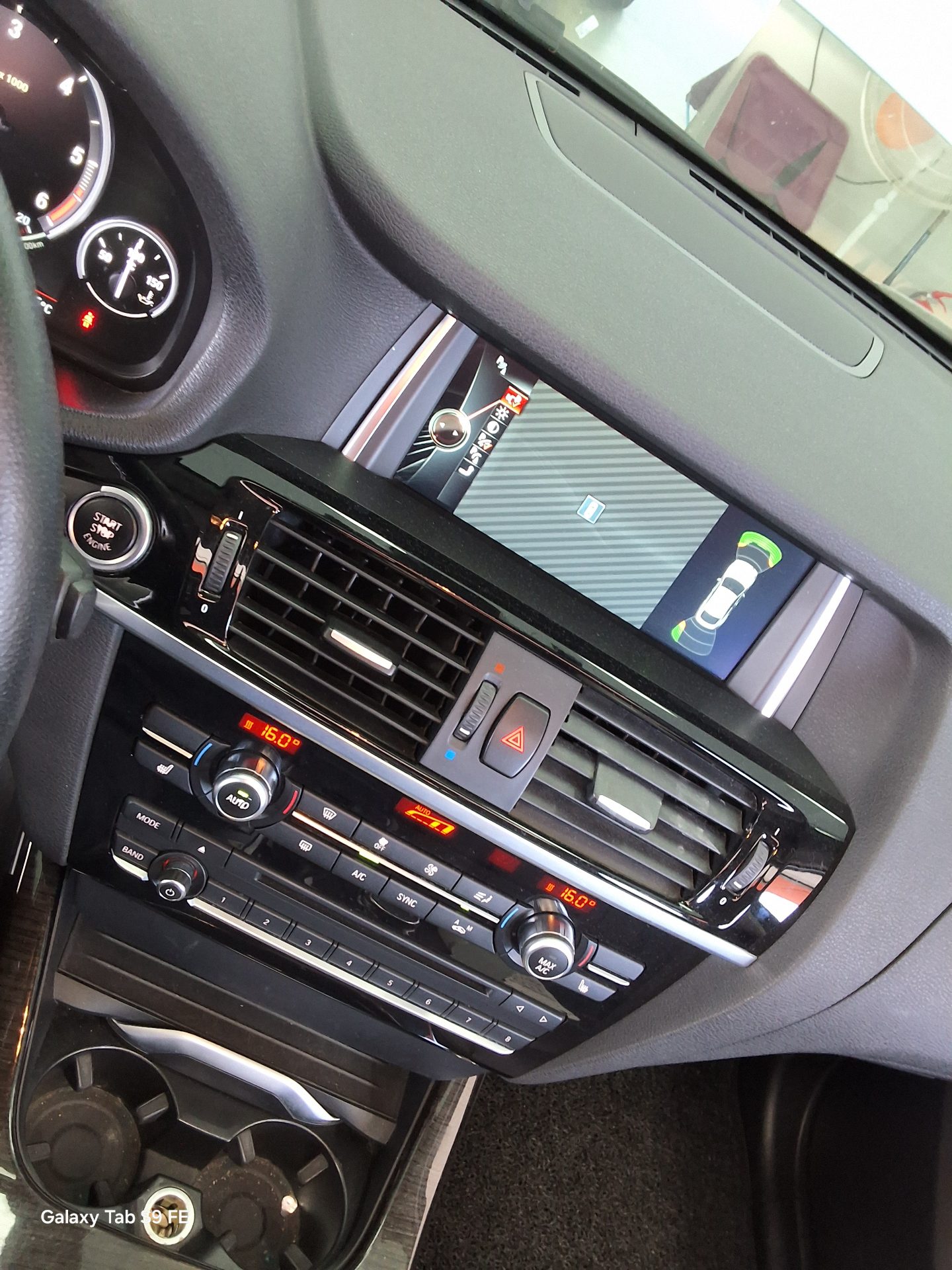 BMW X4 2015 - Image 18