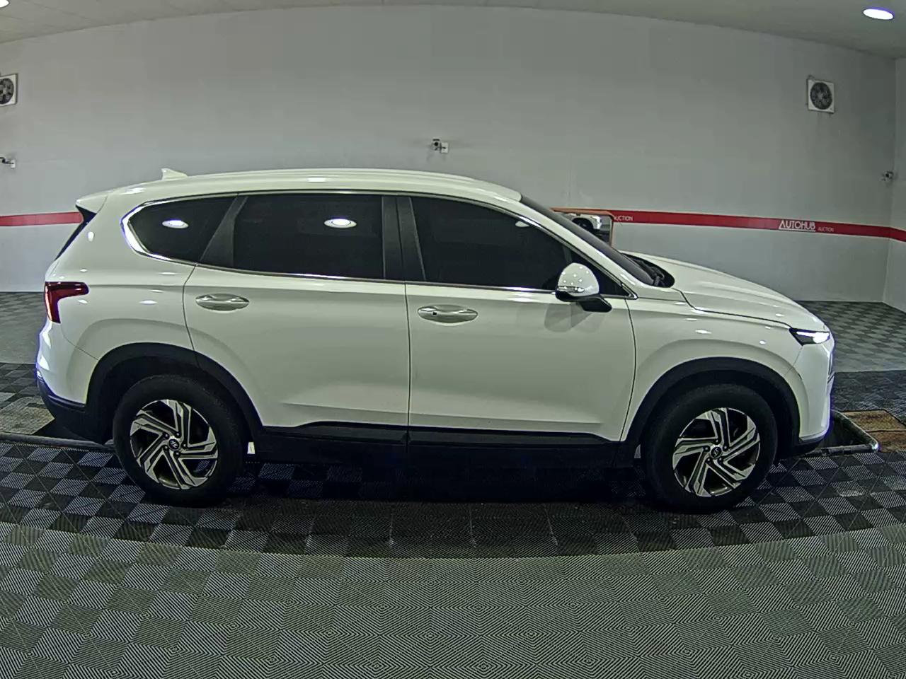 Hyundai Santa Fe 2023 - Image 3