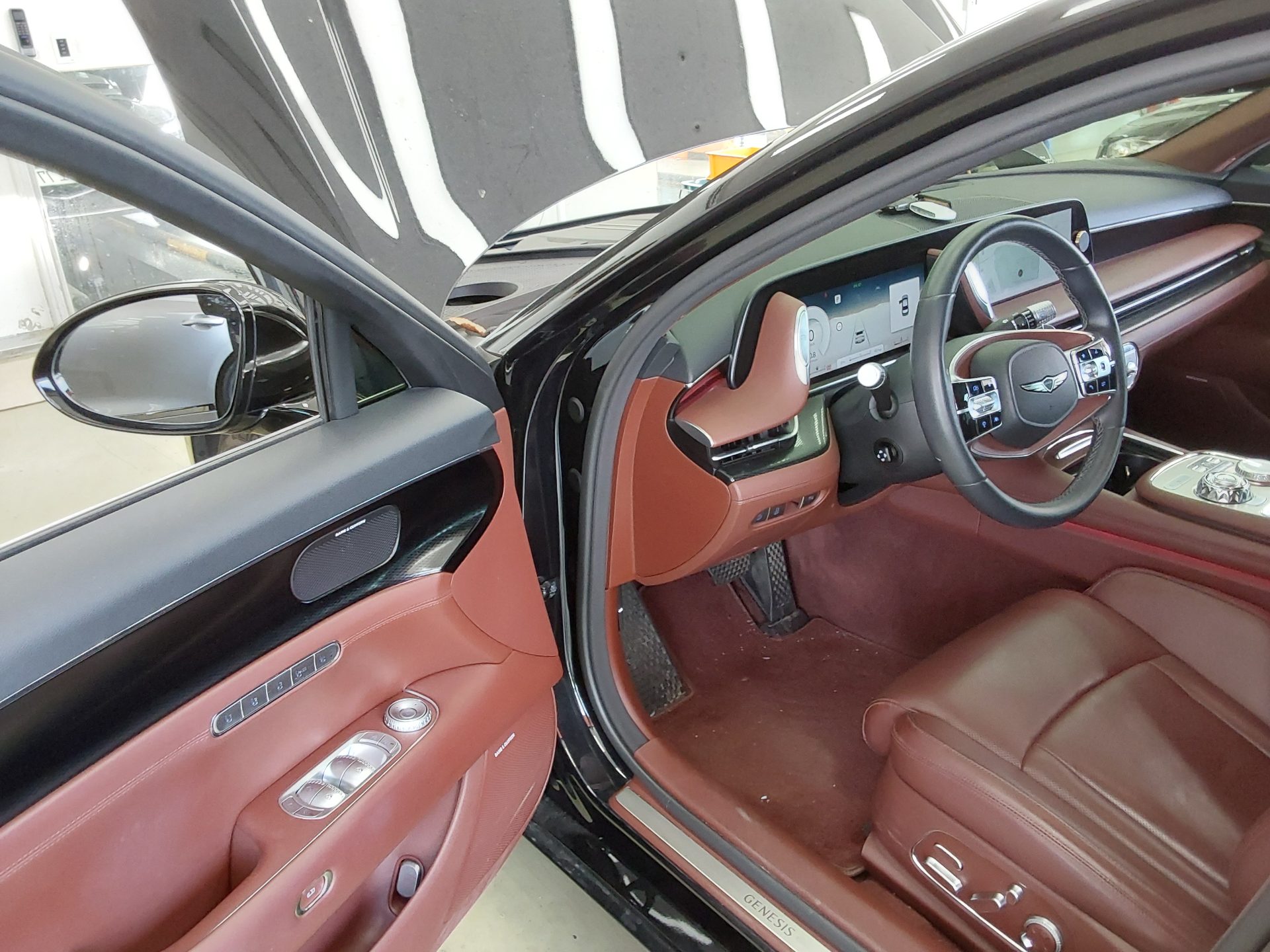 2022 - genesis g90