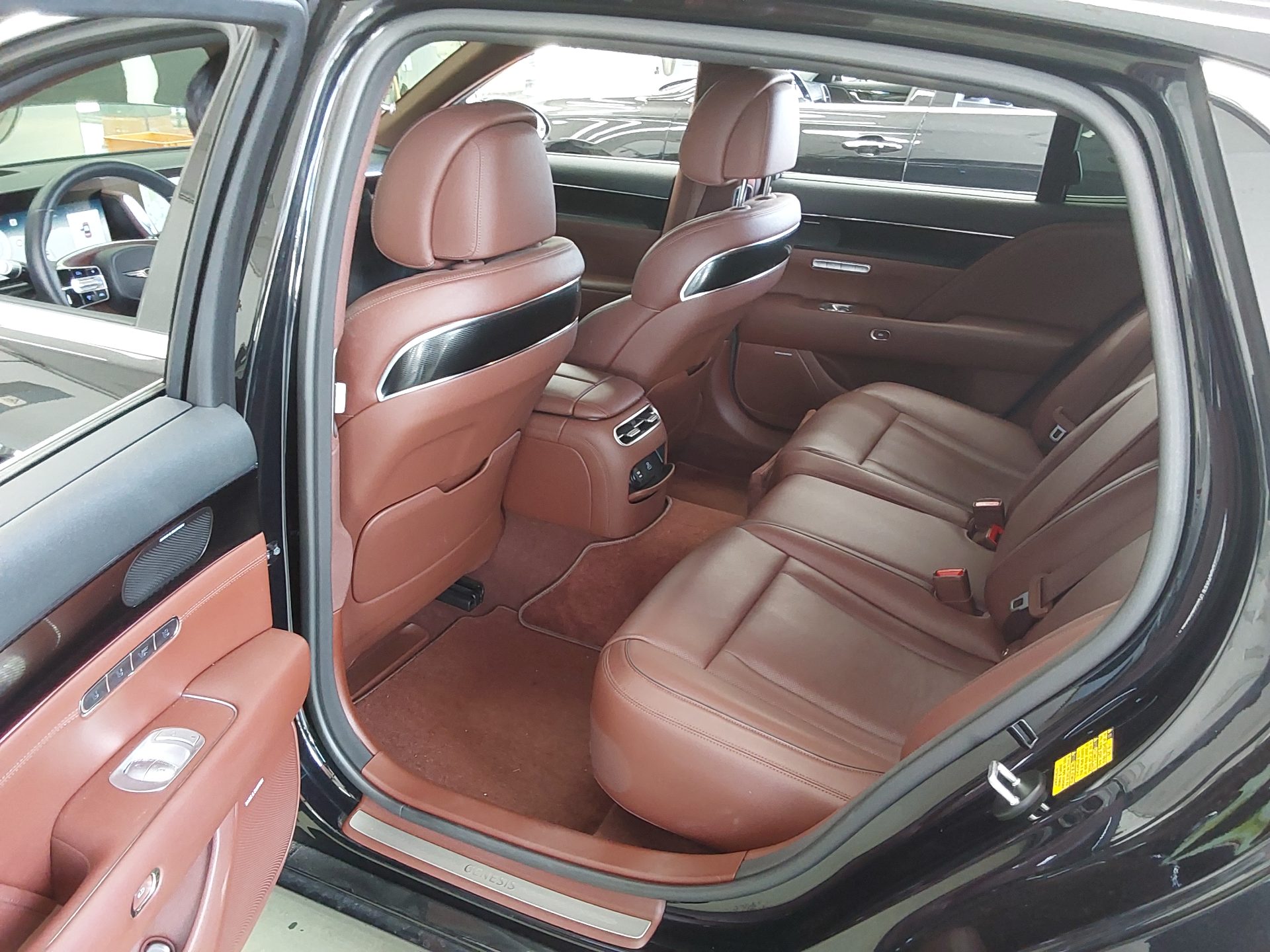 2022 - genesis g90