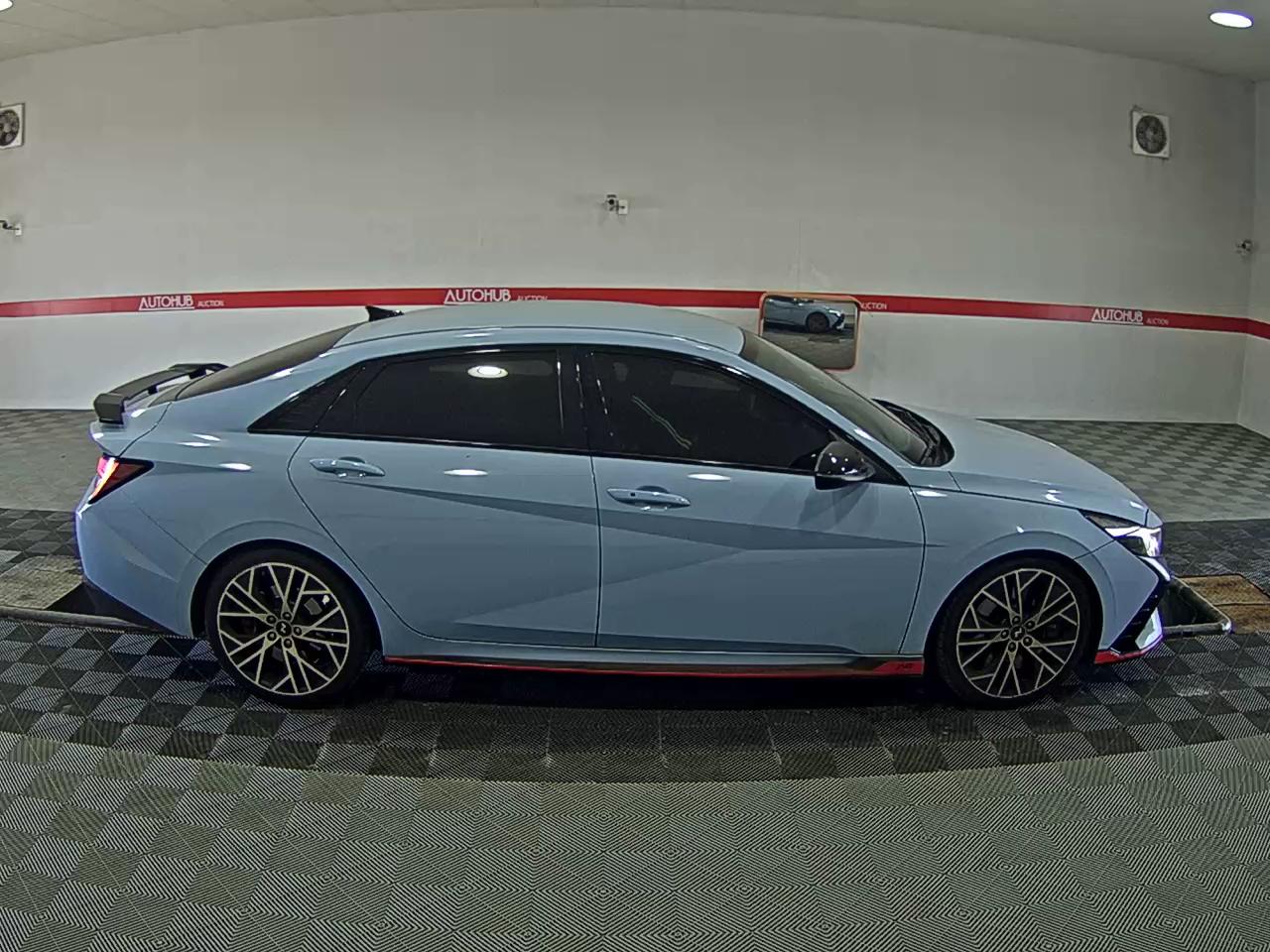 Hyundai Elantra - 3