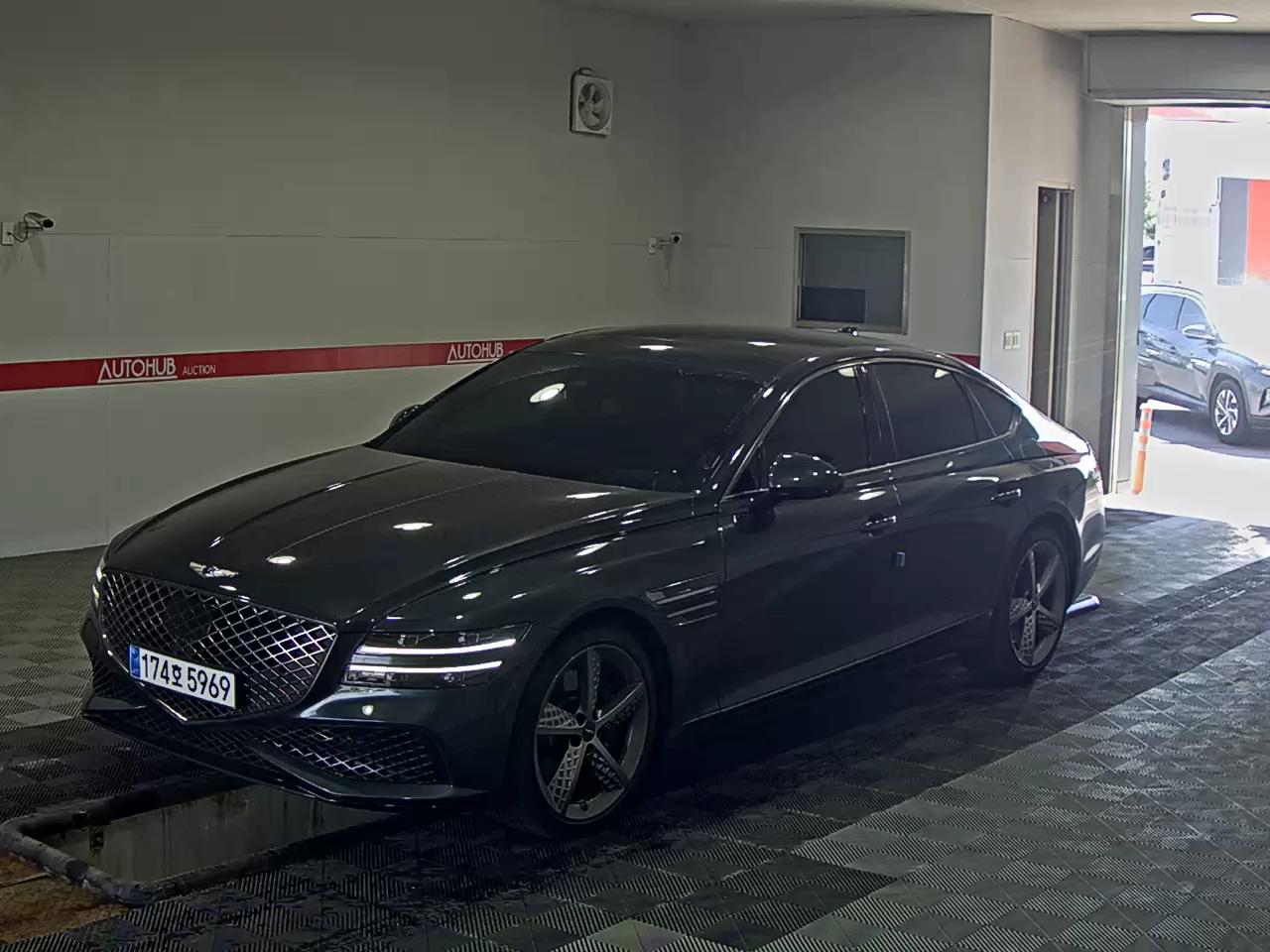 Hyundai Genesis
