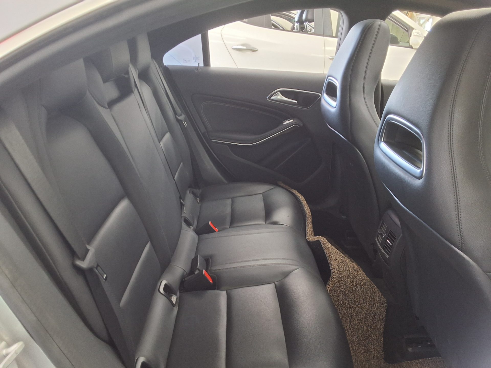 Mercedes-Benz CLA-Class 2014 - Image 12