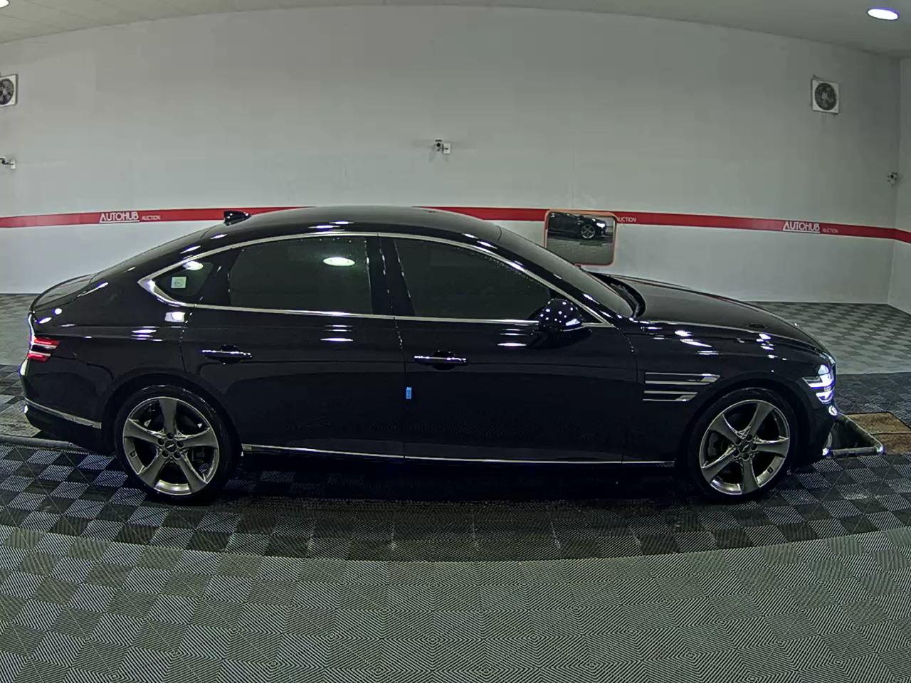 Hyundai Genesis 2021 - Image 3