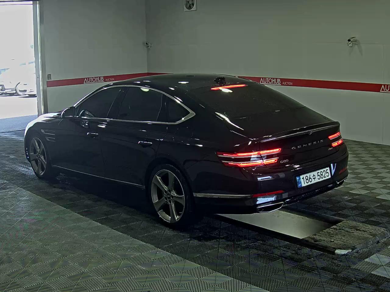 Hyundai Genesis 2021 - Image 5