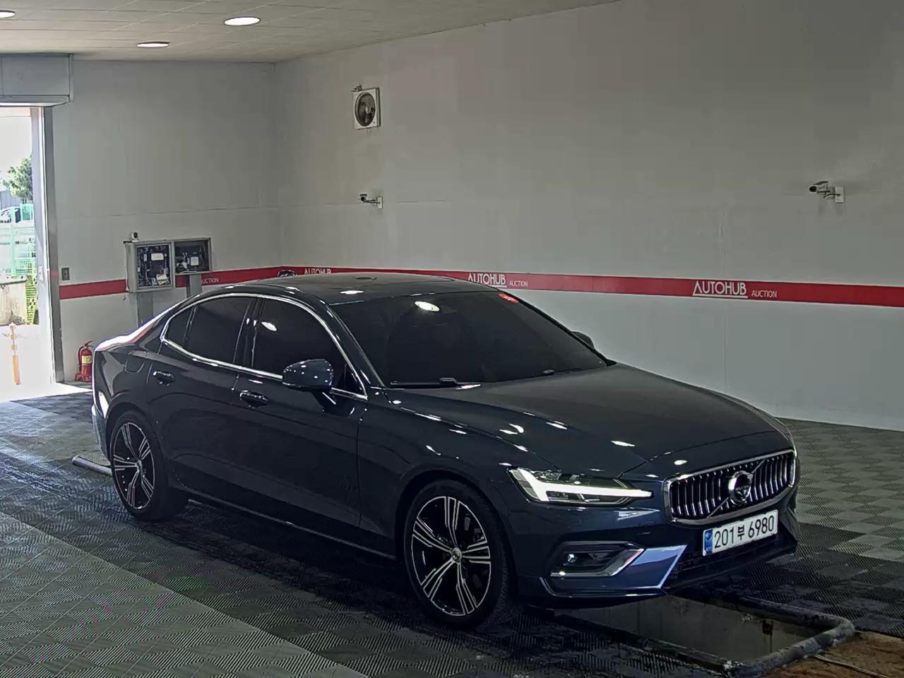 Volvo Volvo 2021 - Image 2