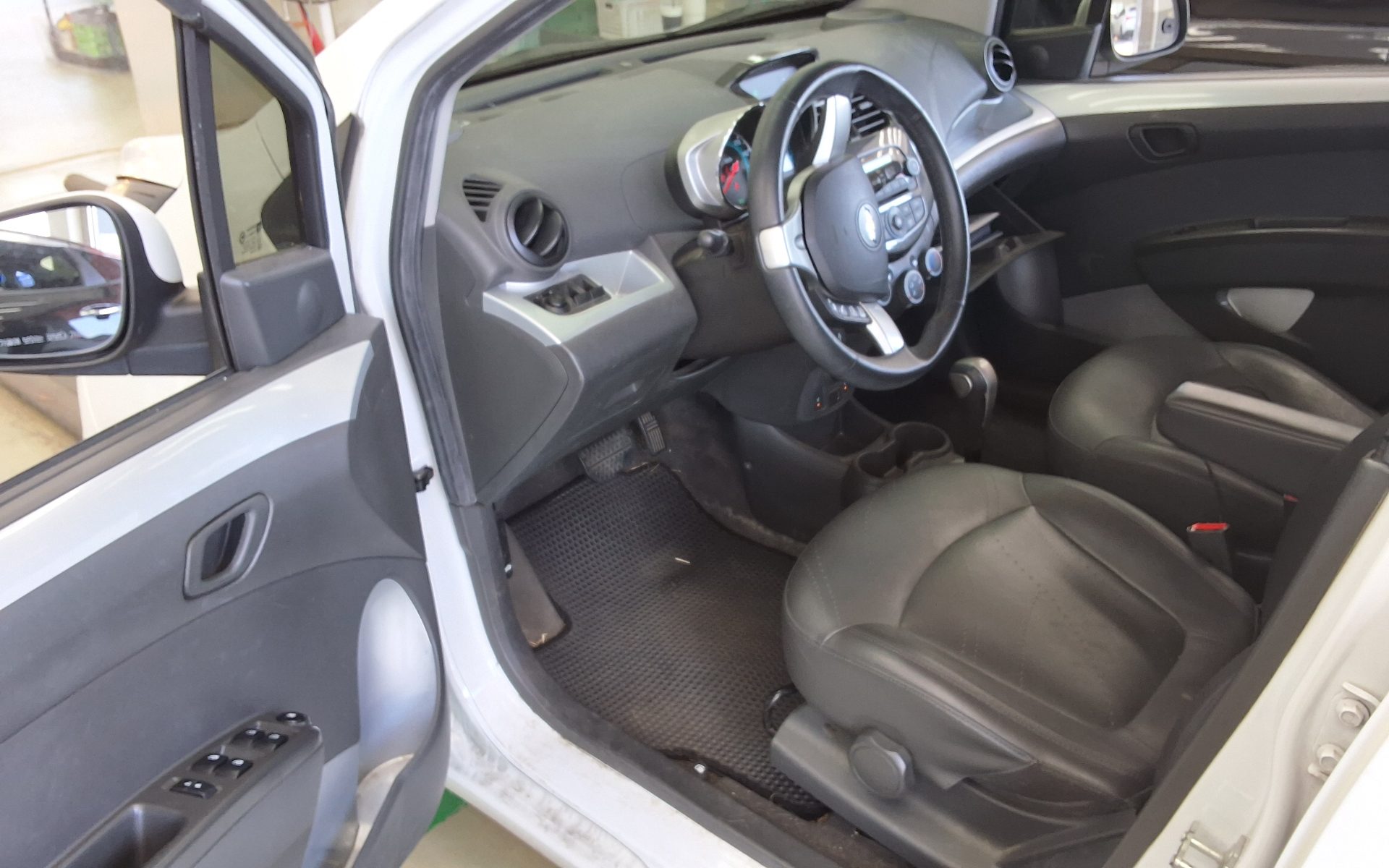 Chevrolet Spark 2015 - Image 9