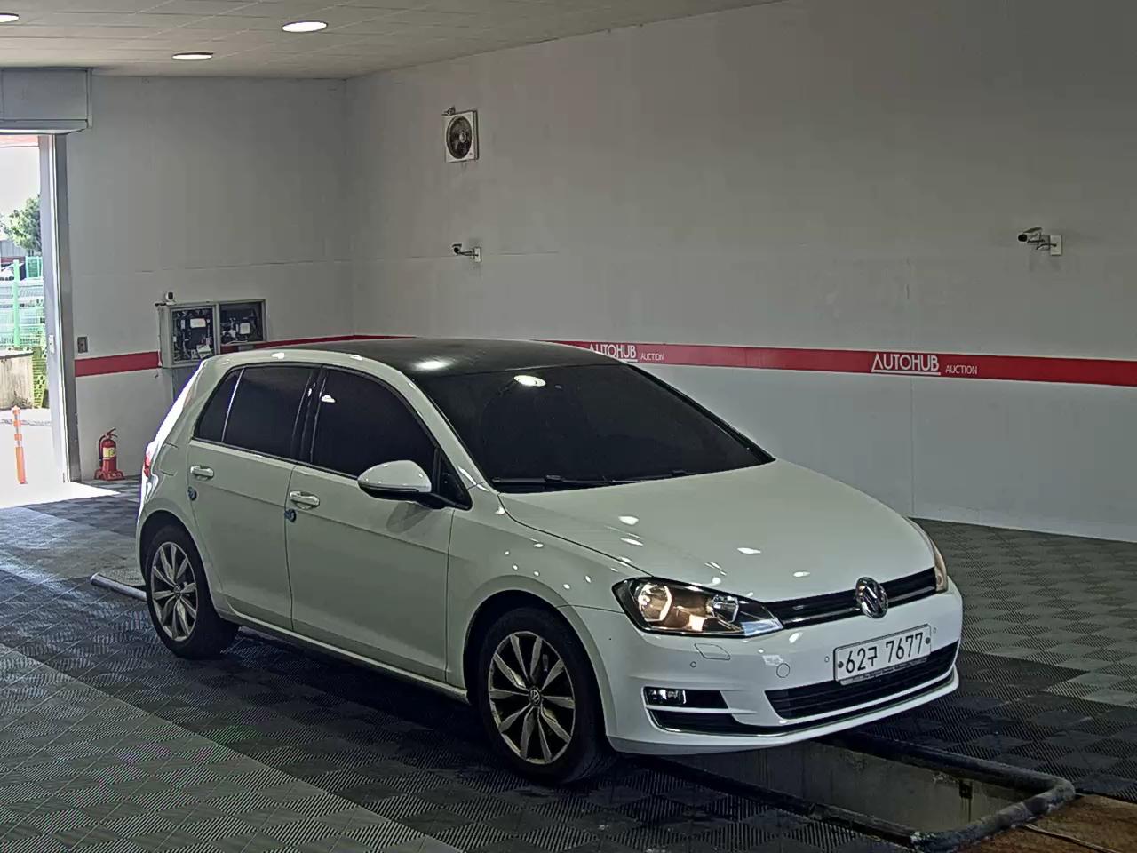 Volkswagen Golf 2014 - Image 2