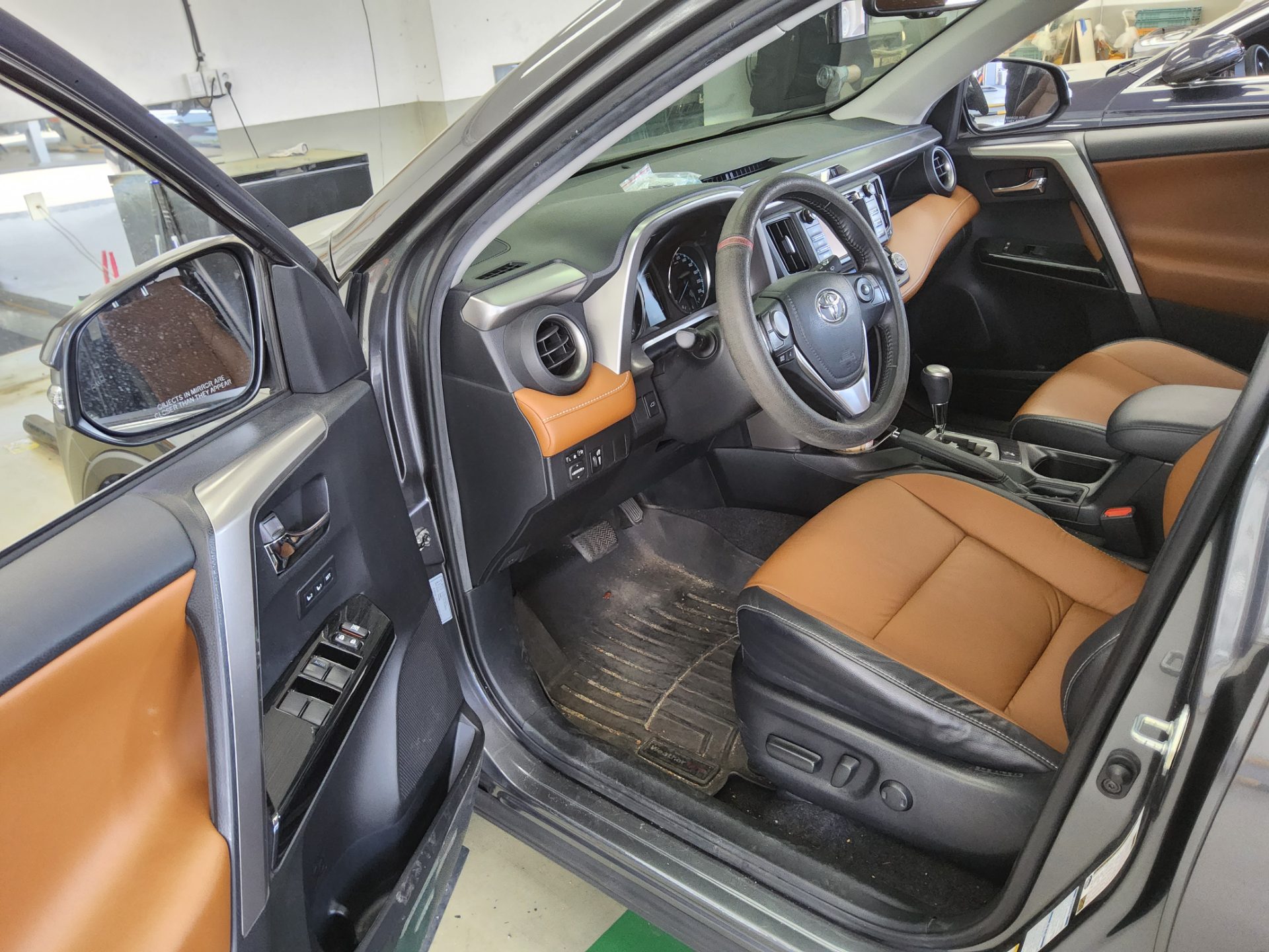 Toyota RAV4 2018 - Image 9