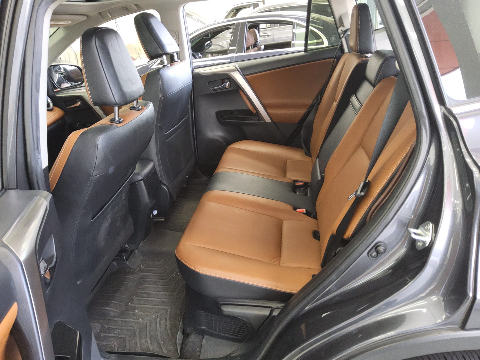 Toyota RAV4 2018 - Image 11