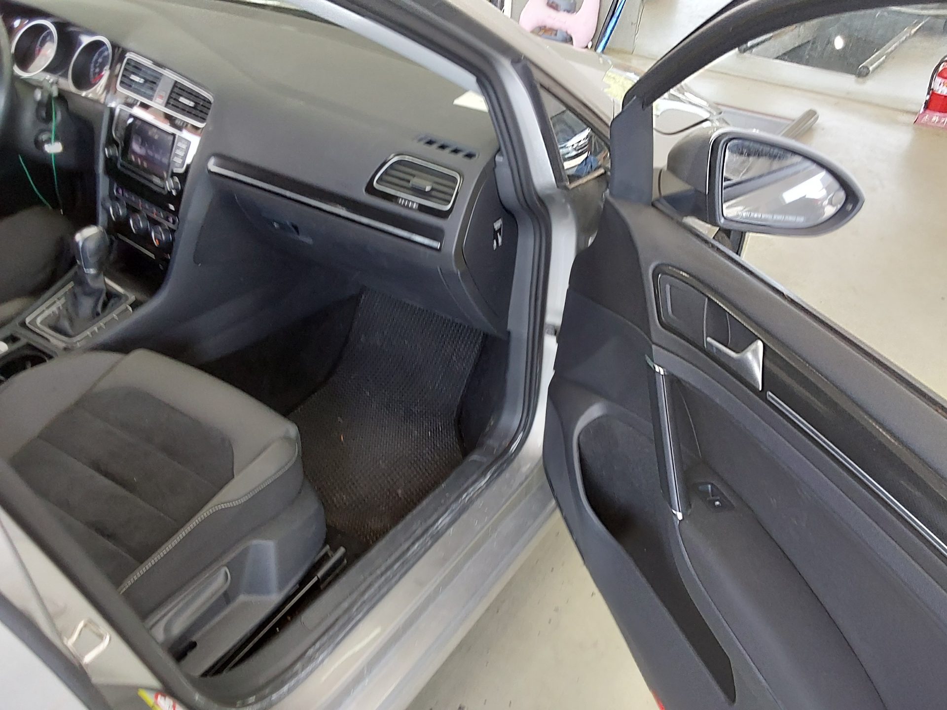 Volkswagen Golf 2015 - Image 14