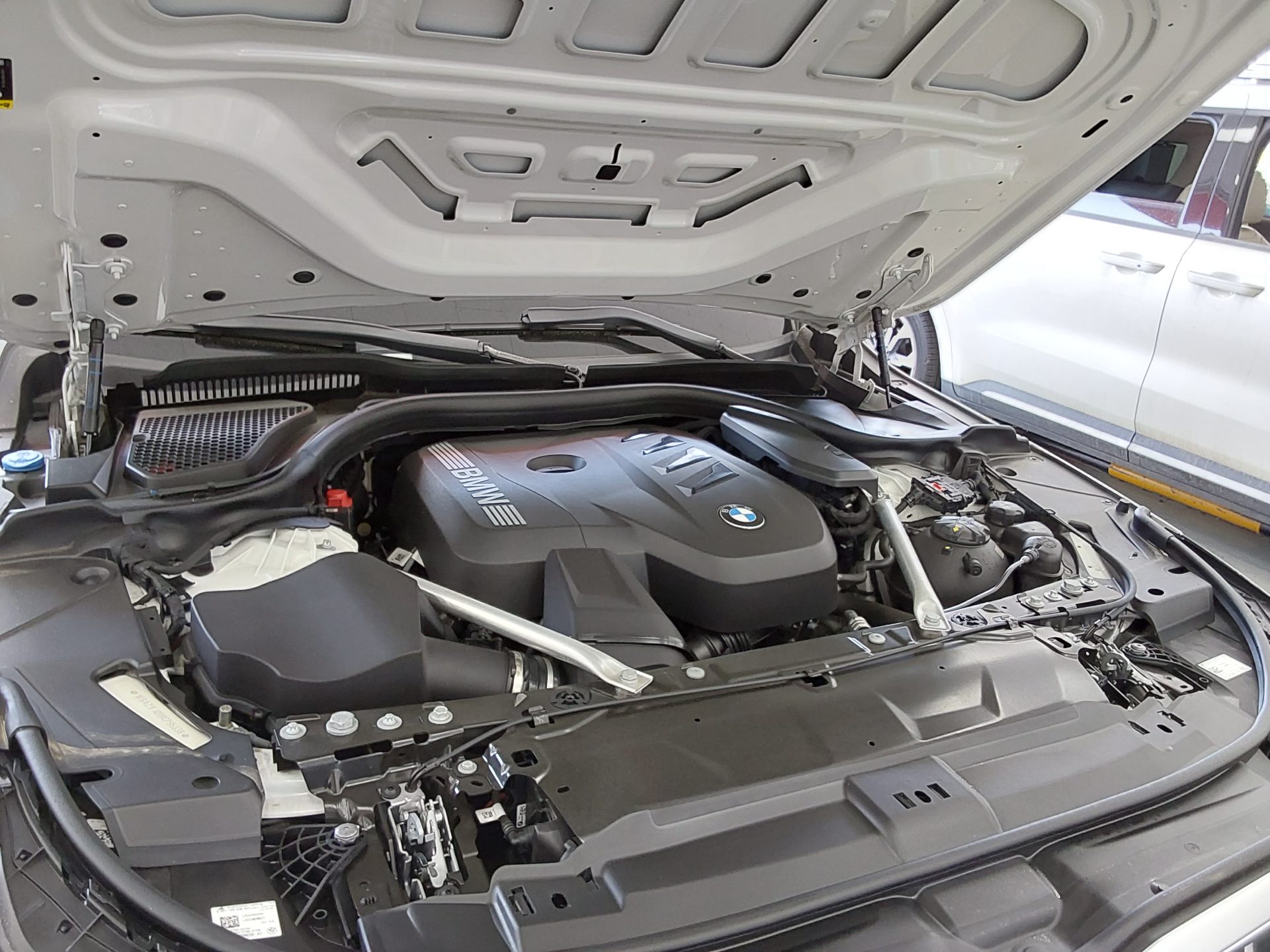 BMW 5 Series 2024 - Image 18