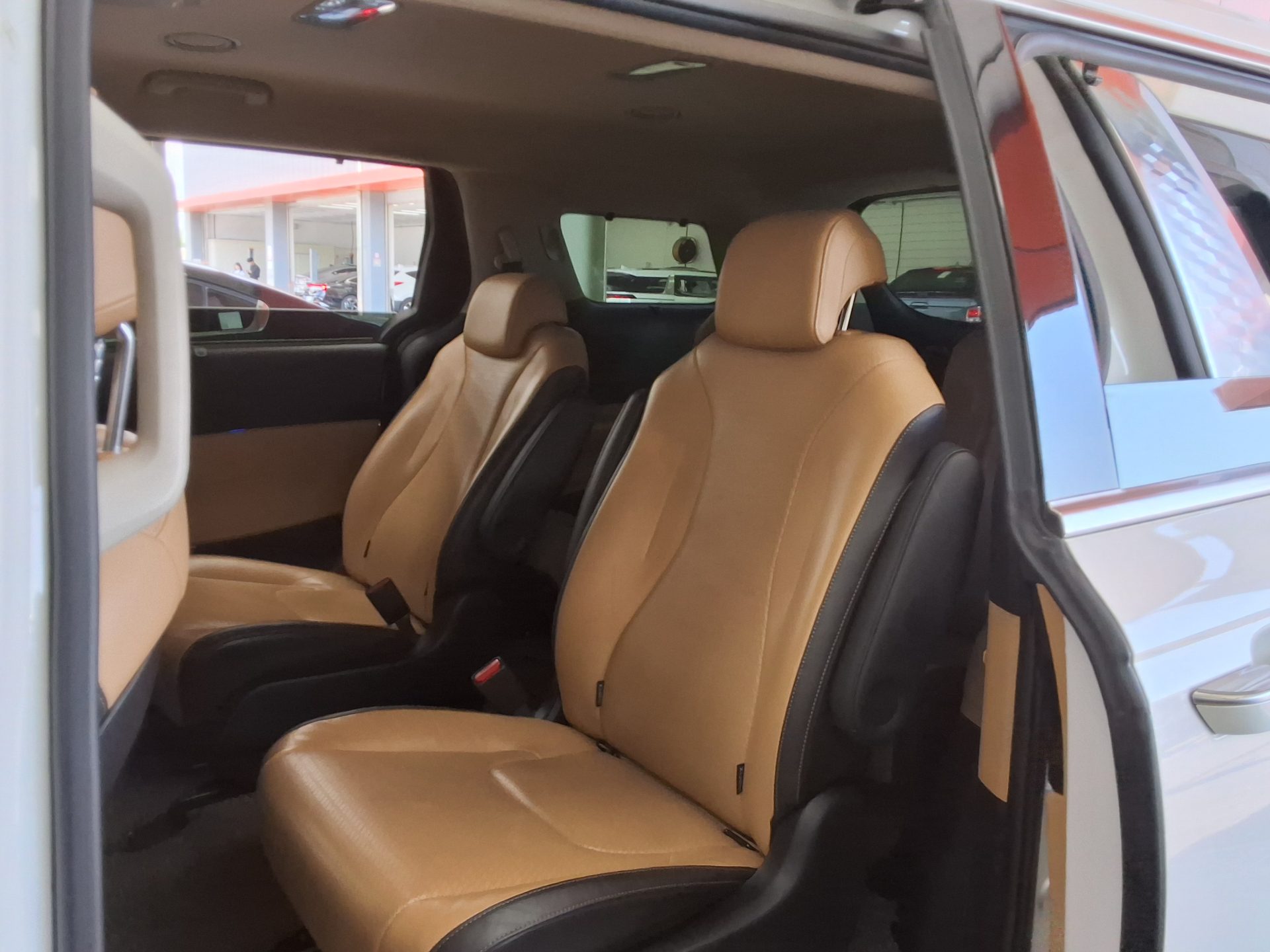 Kia SEDONA 2021 - Image 11