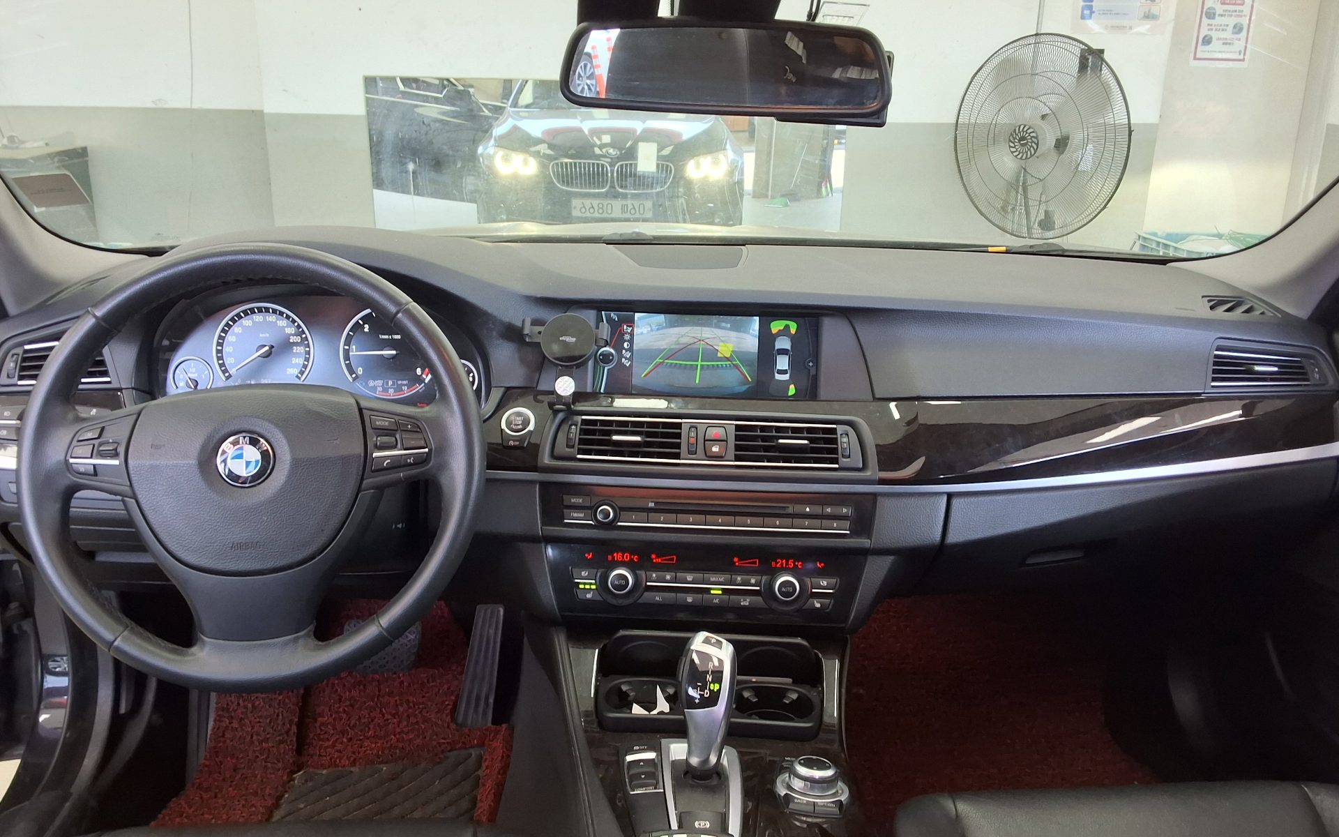 BMW 5 Series 2013 - Image 10
