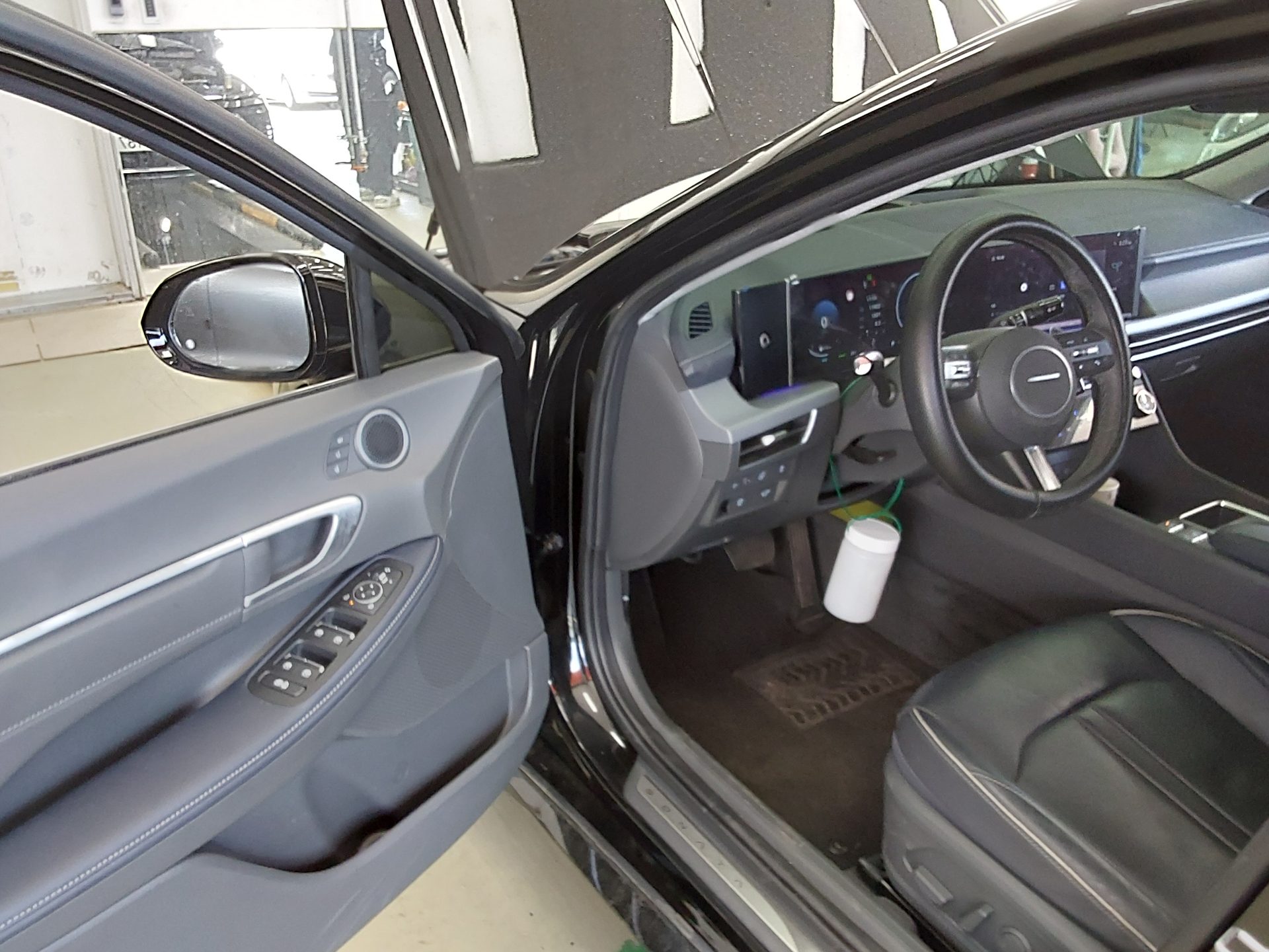 Hyundai Sonata 2024 - Image 10