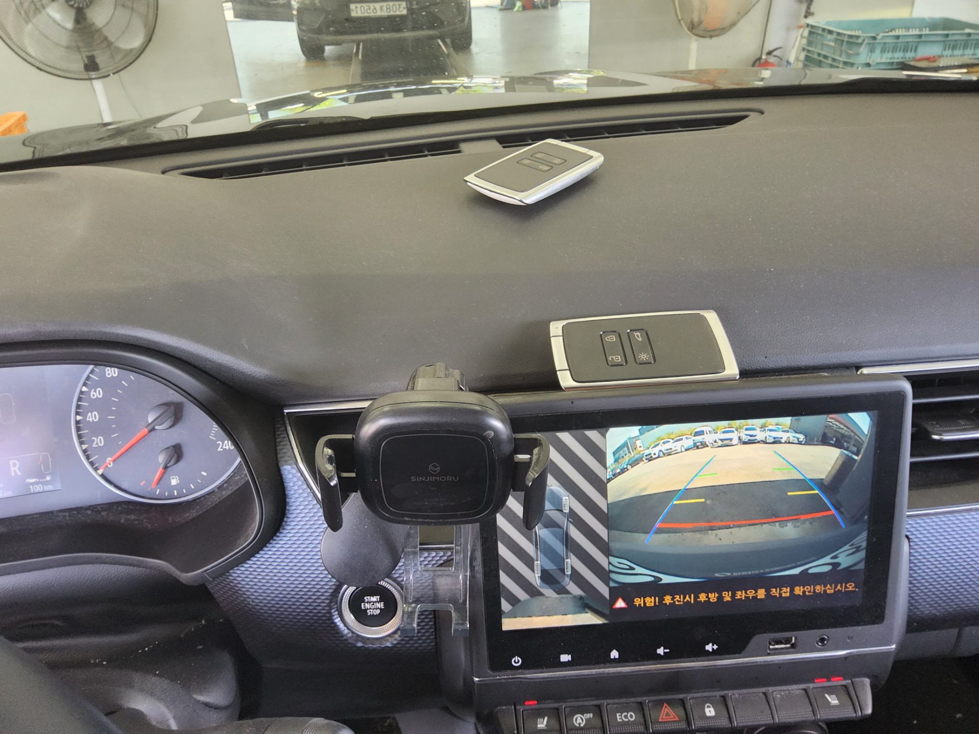 2020 - renault xm3