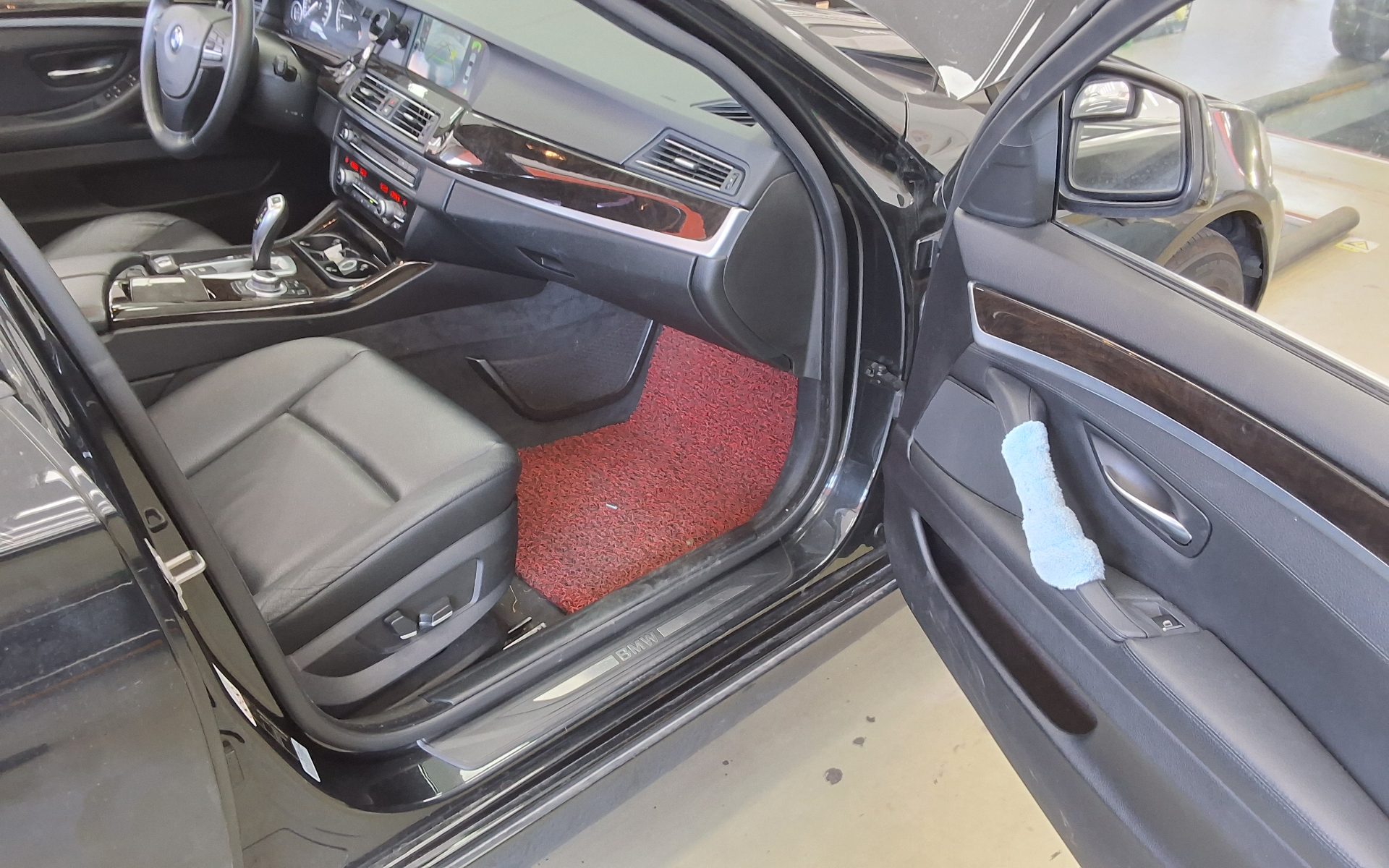 BMW 5 Series 2013 - Image 13