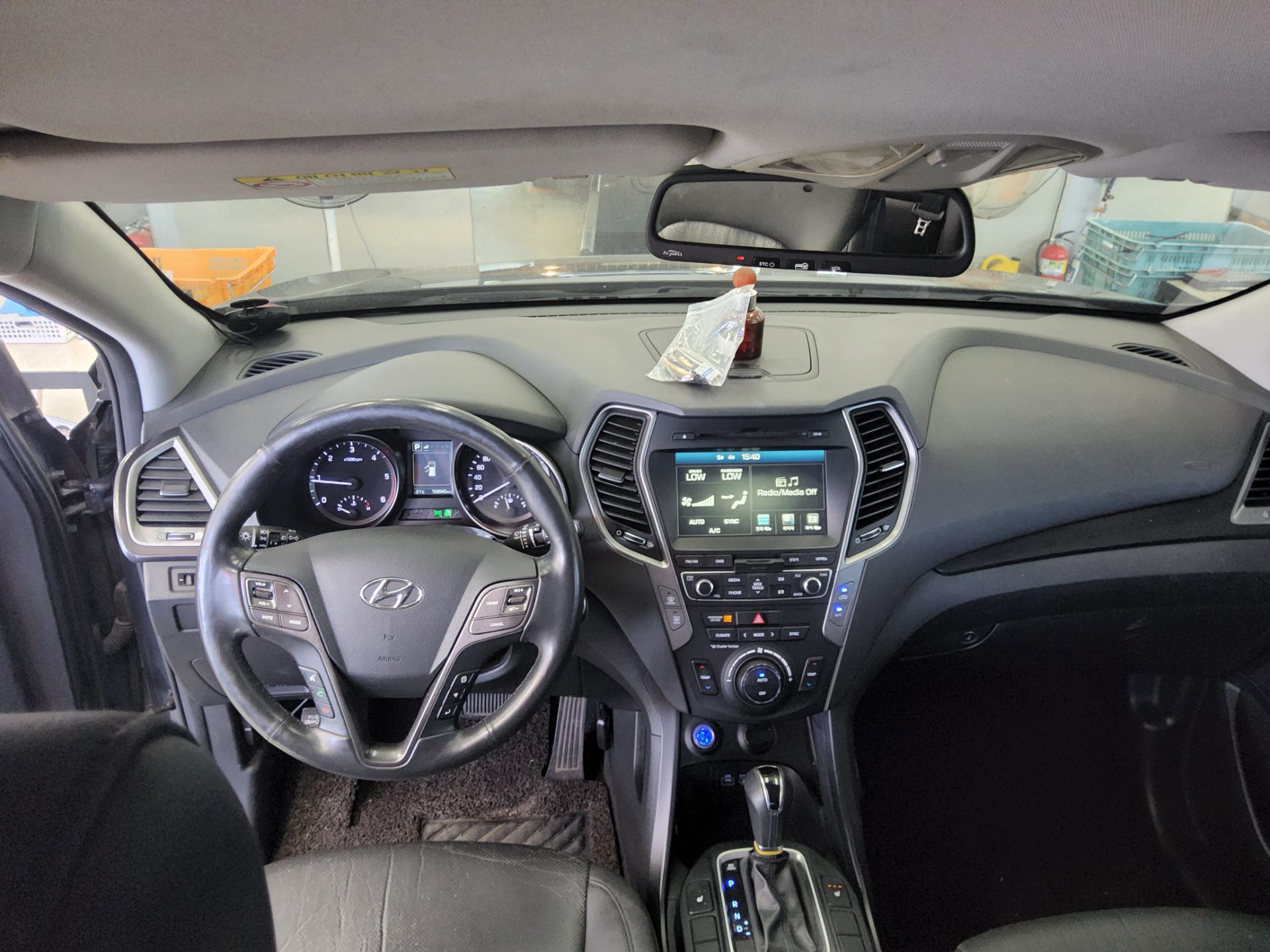 Hyundai Santa Fe 2016 - Image 10