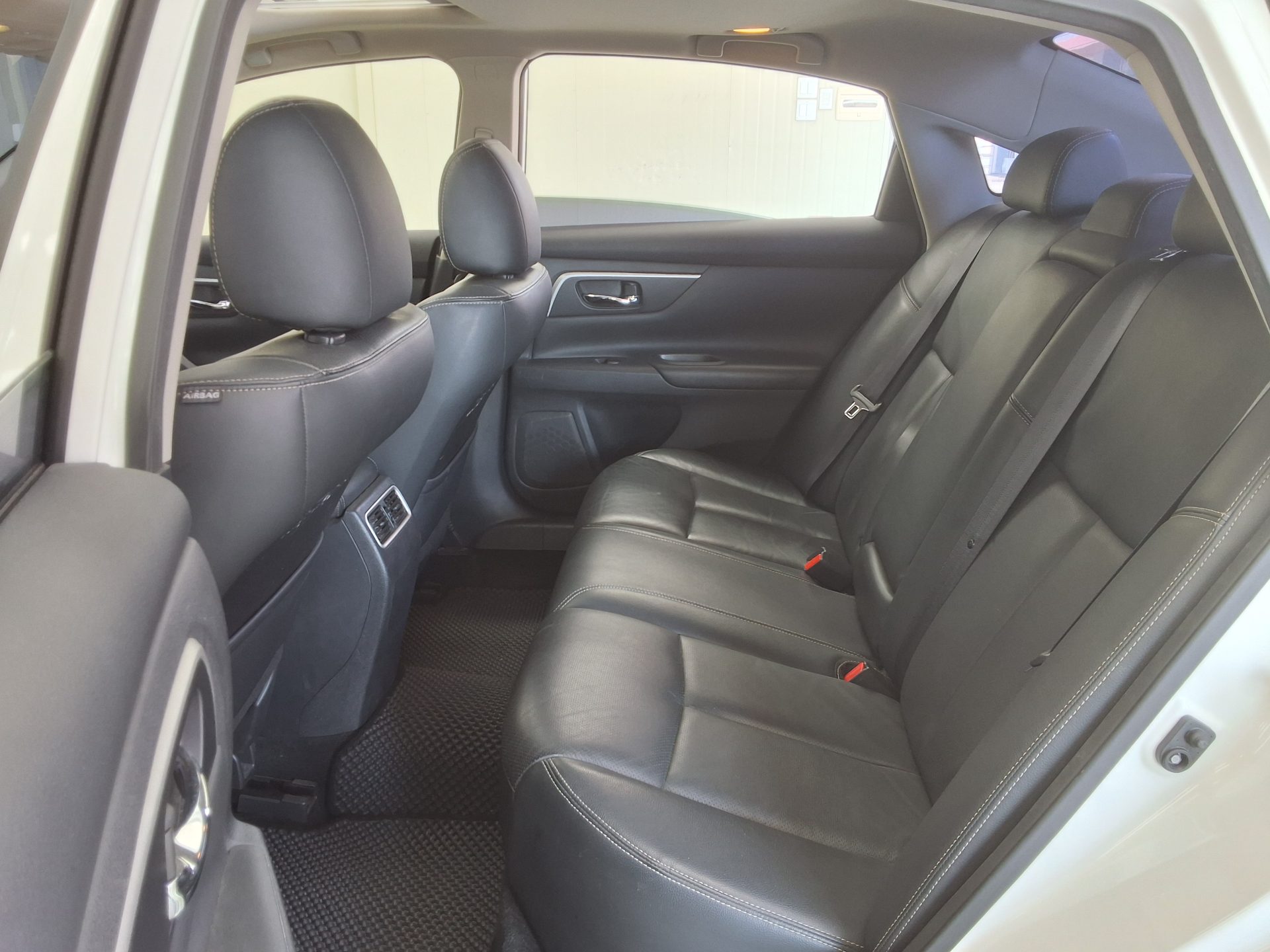 Nissan Altima 2017 - Image 11